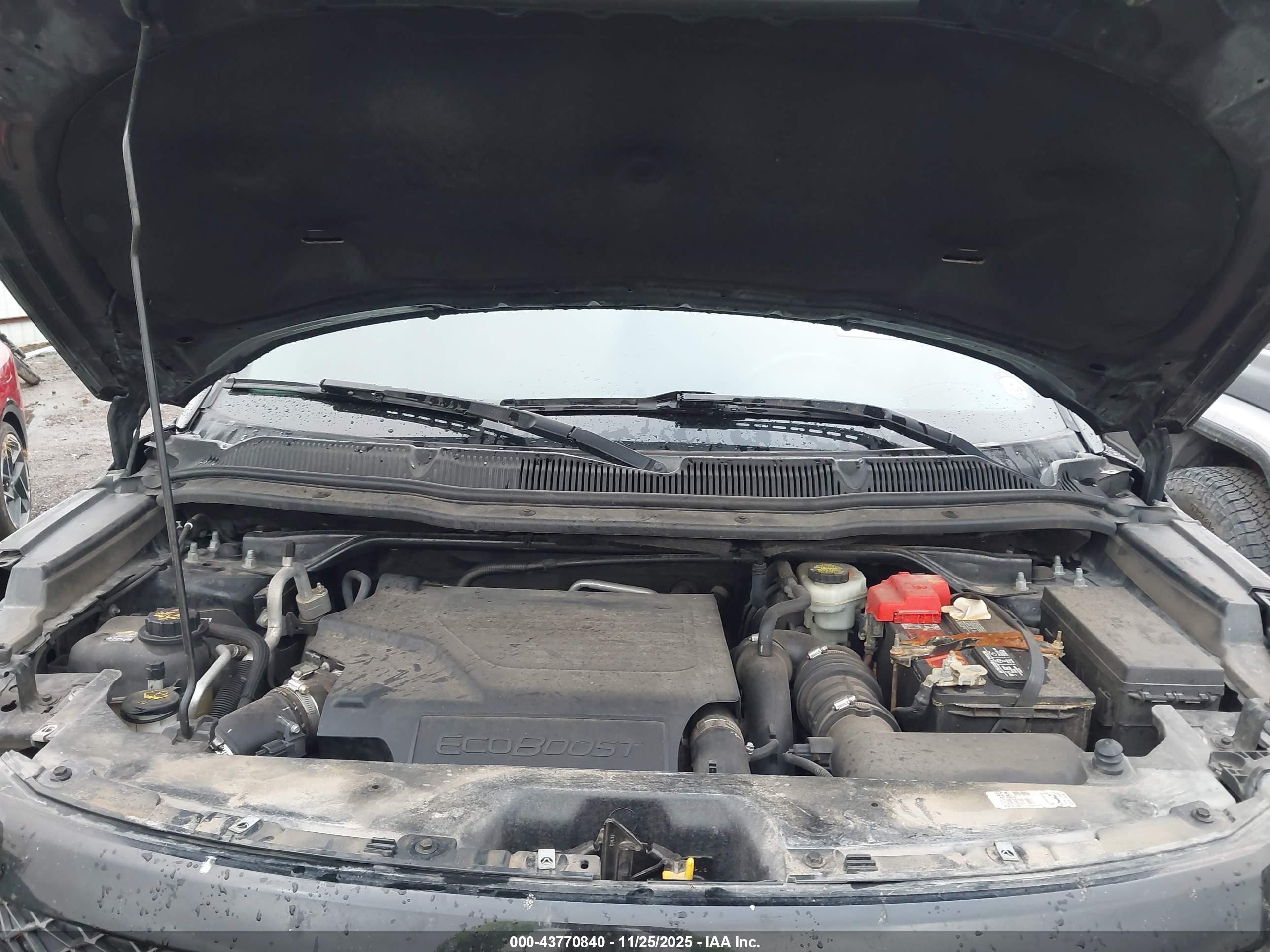 FORD EXPLORER image 10