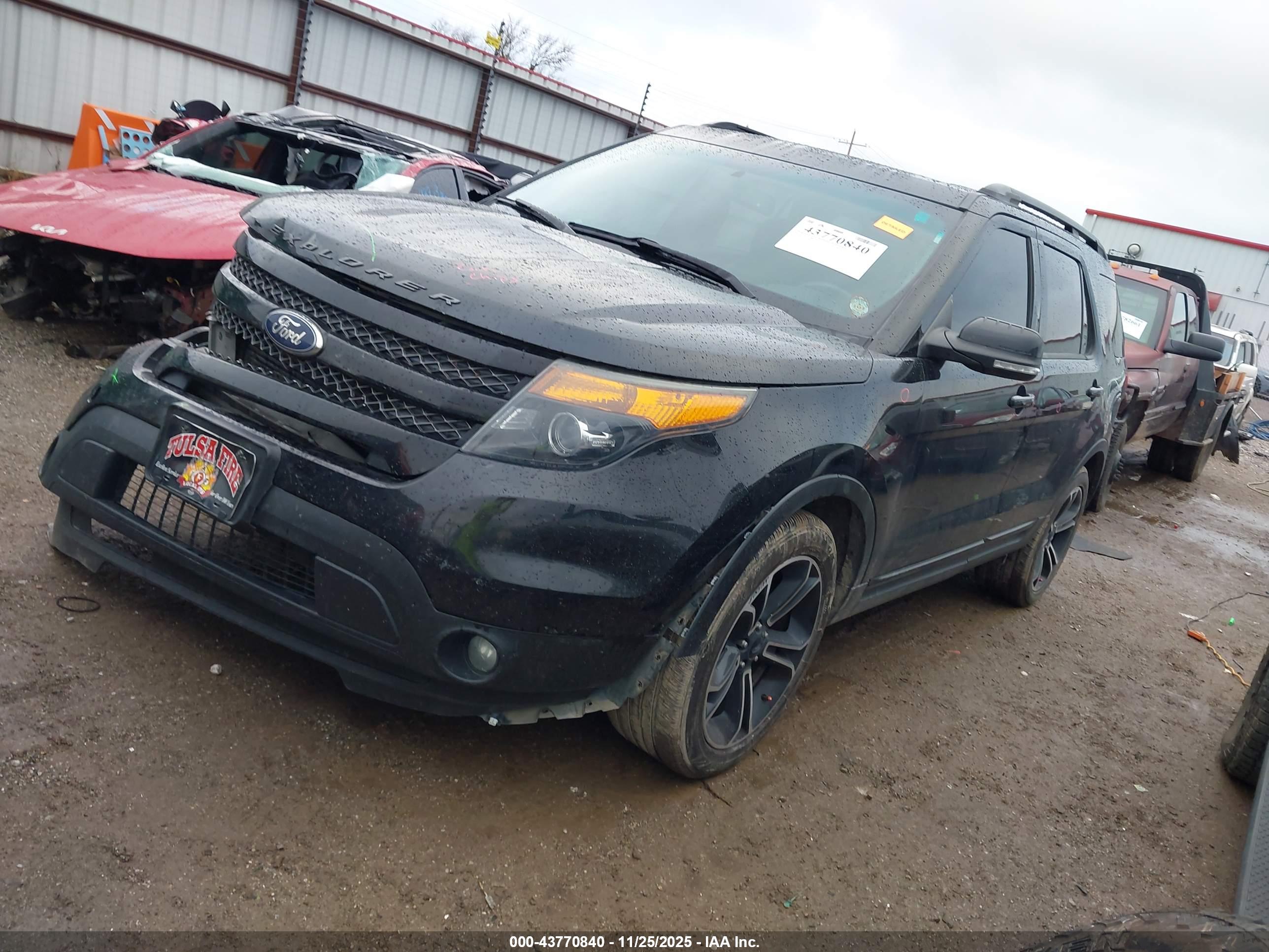 FORD EXPLORER image 2