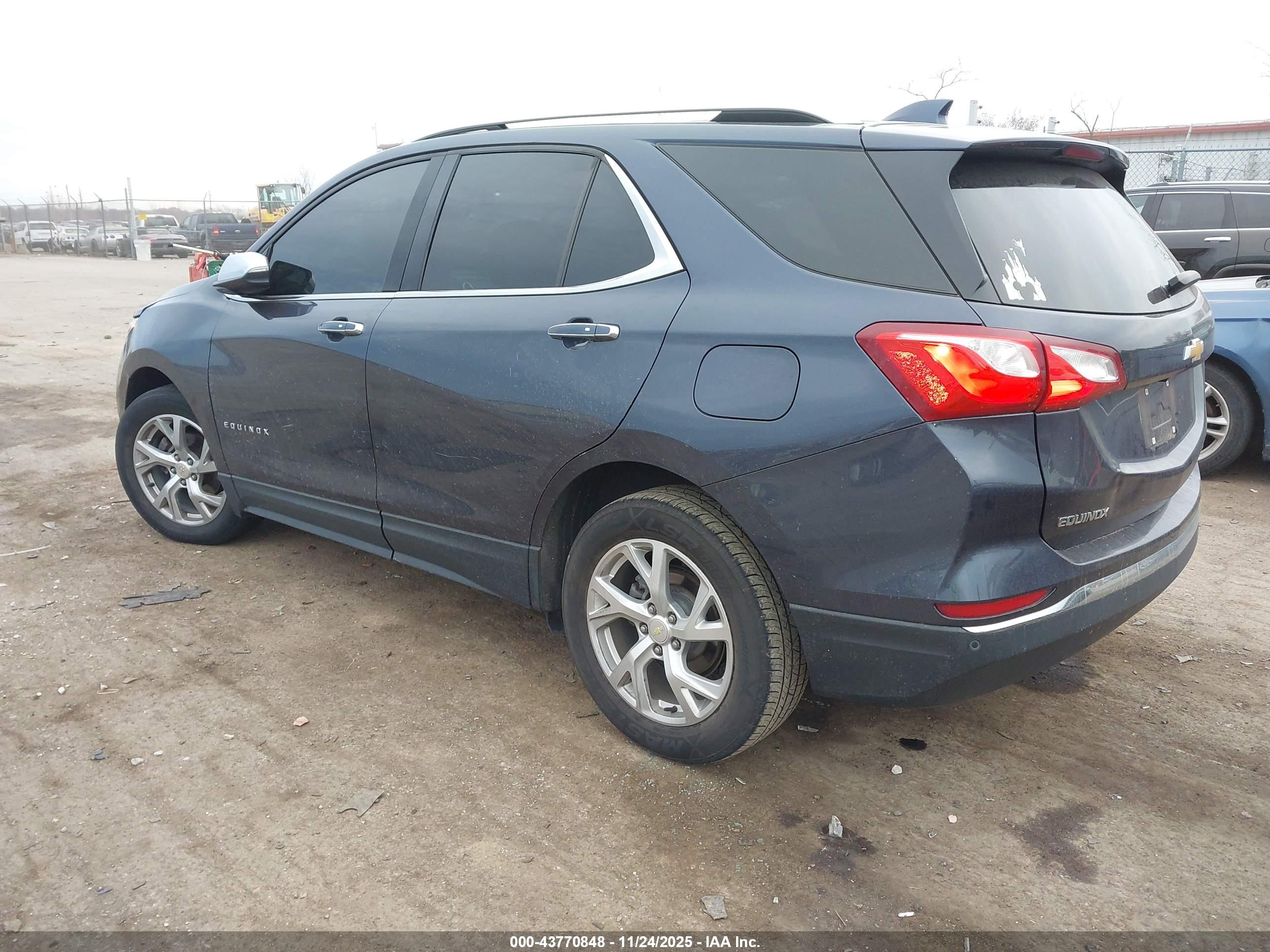 CHEVROLET EQUINOX image 3