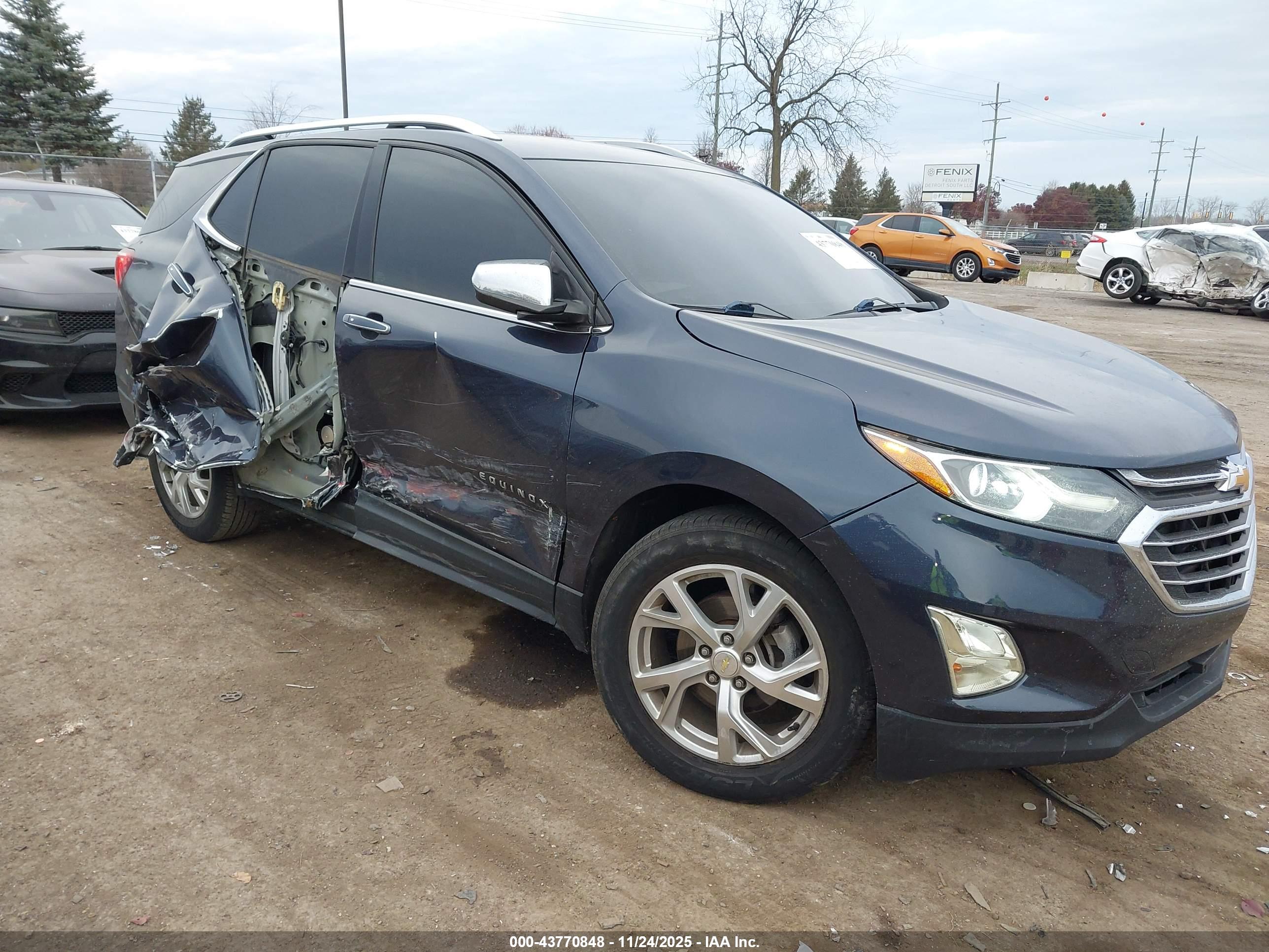 CHEVROLET EQUINOX image 6