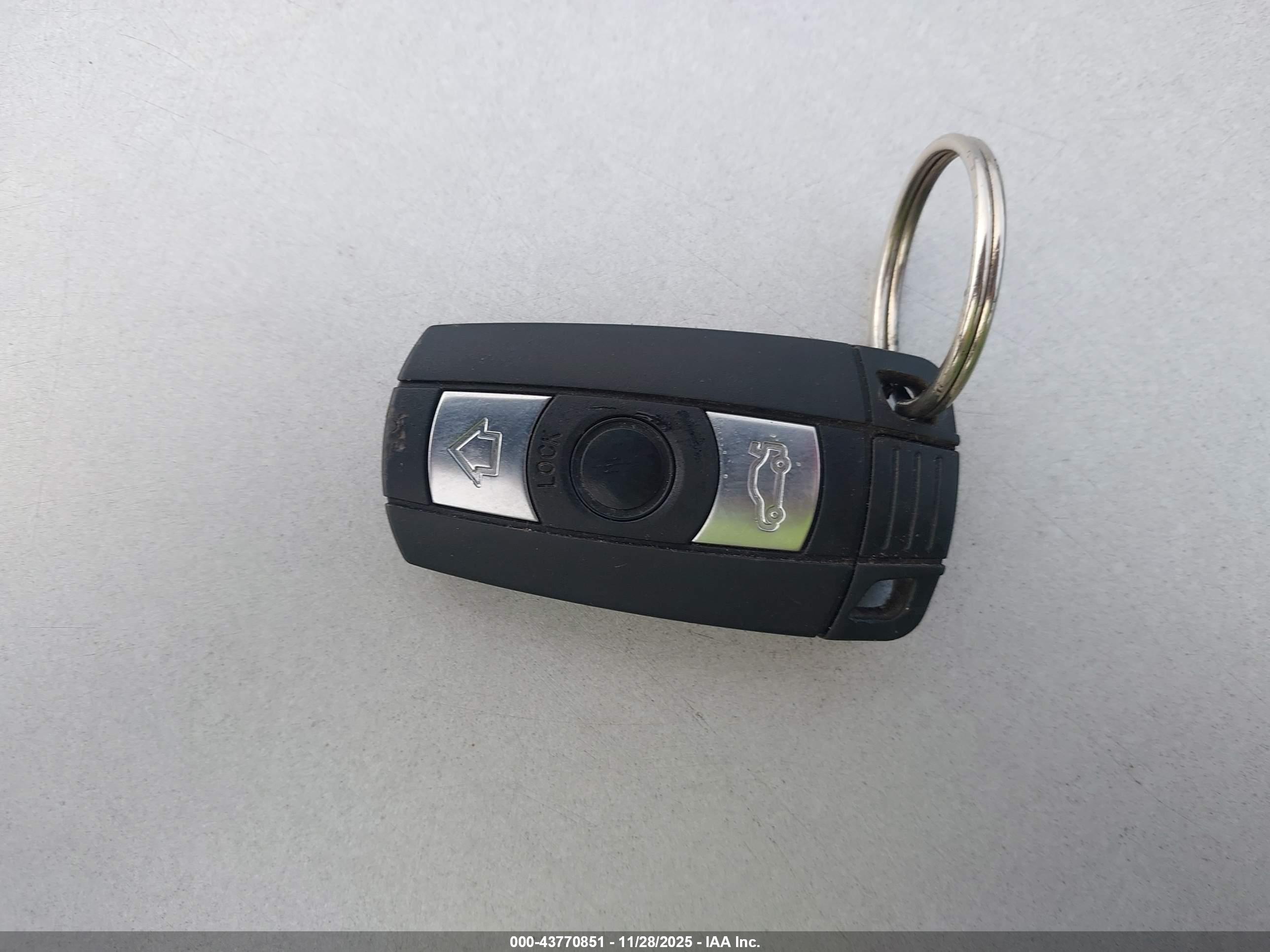 BMW 550I image 11