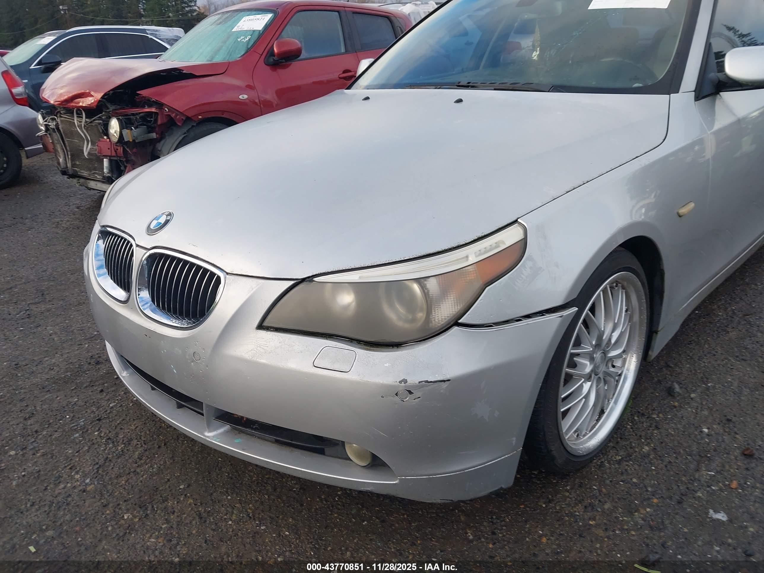 BMW 550I image 6