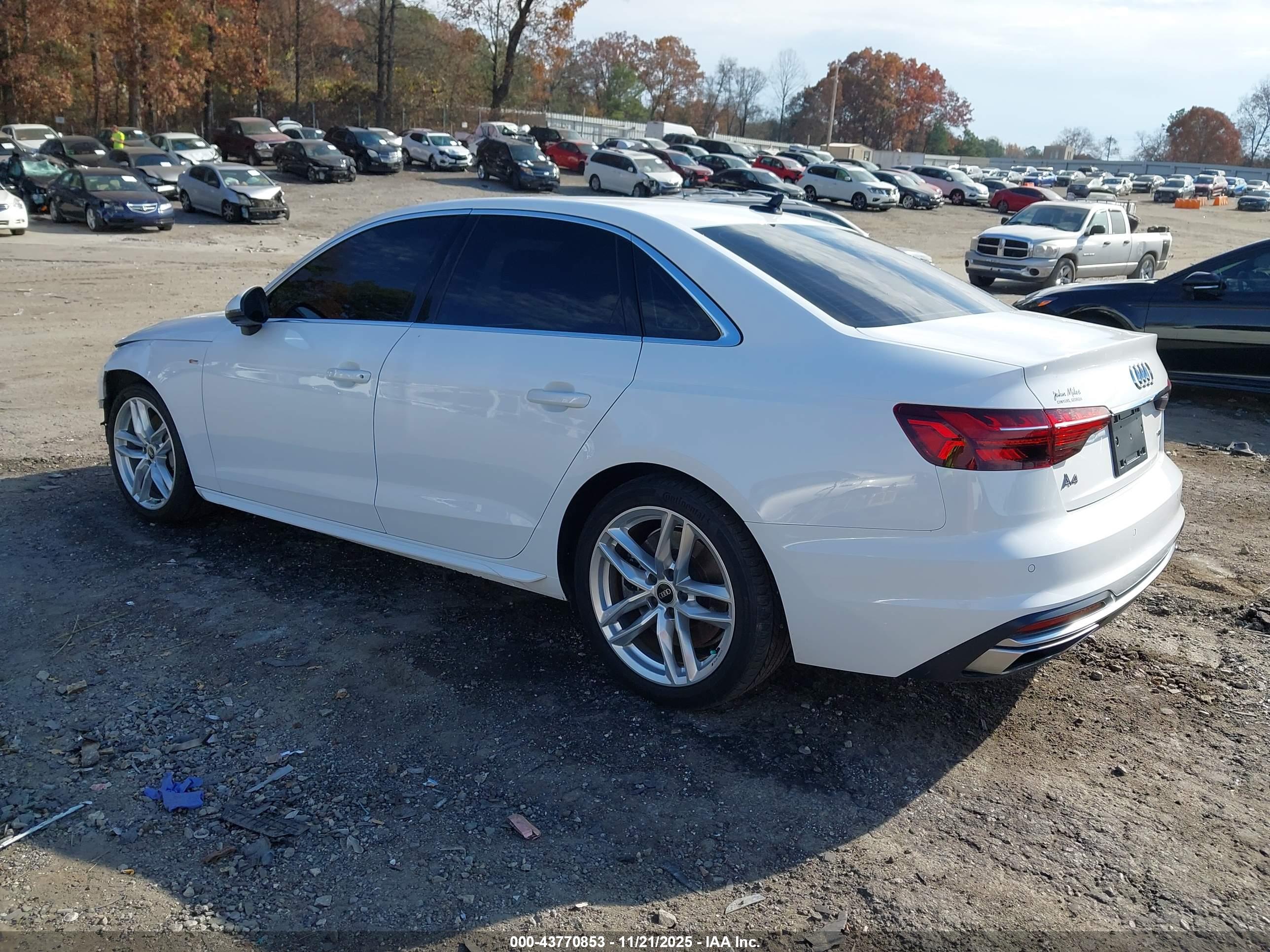 AUDI A4 image 3