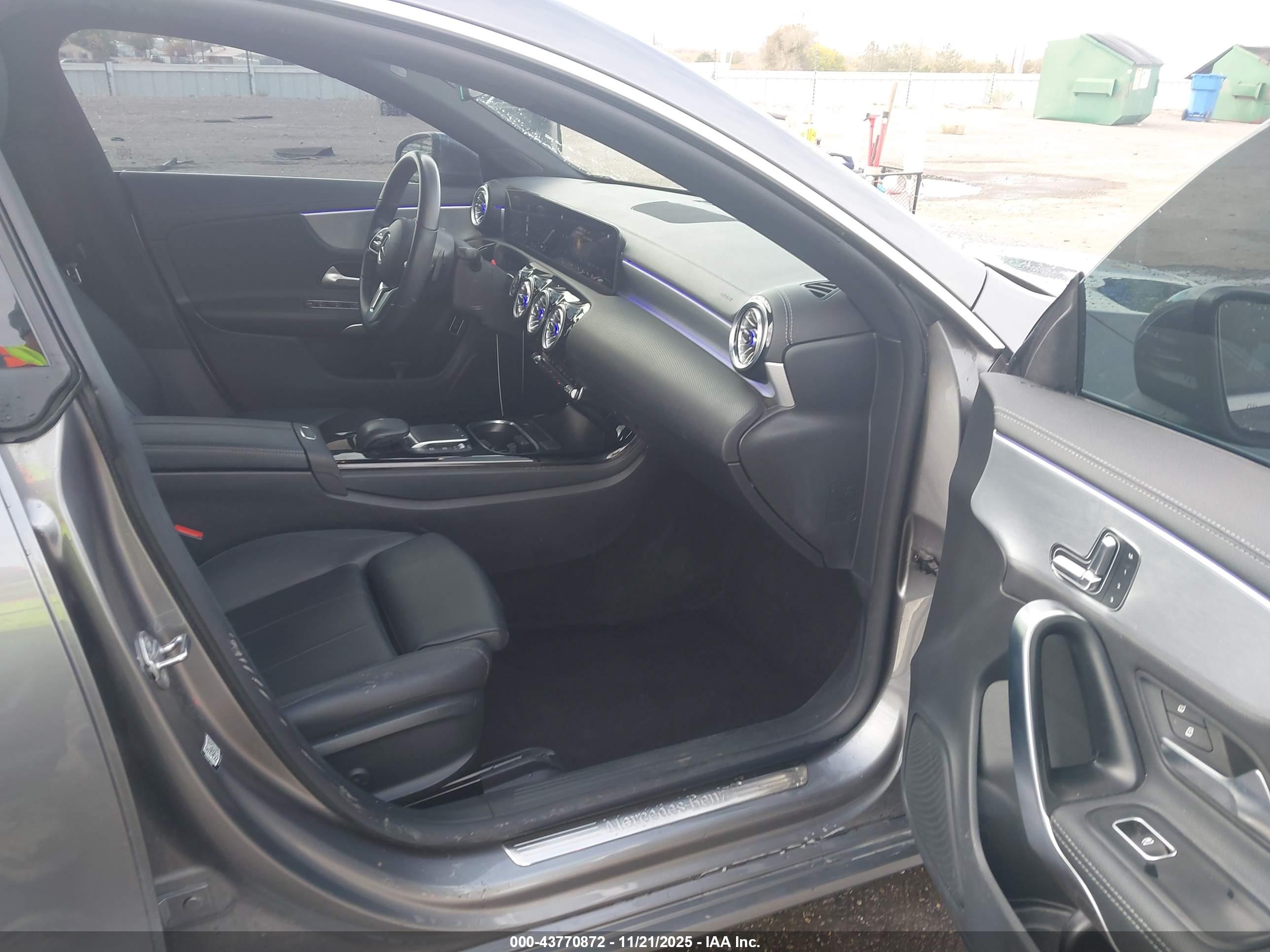 MERCEDES-BENZ CLA image 5
