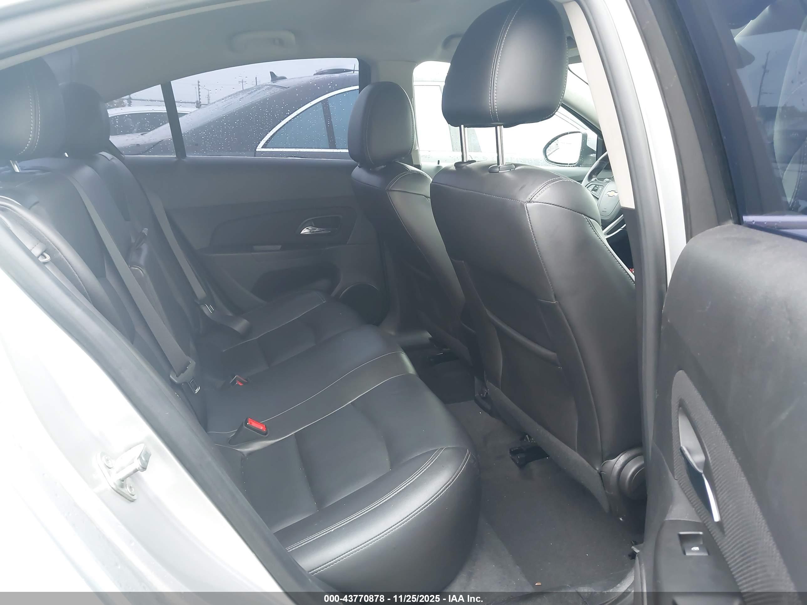 CHEVROLET CRUZE image 8