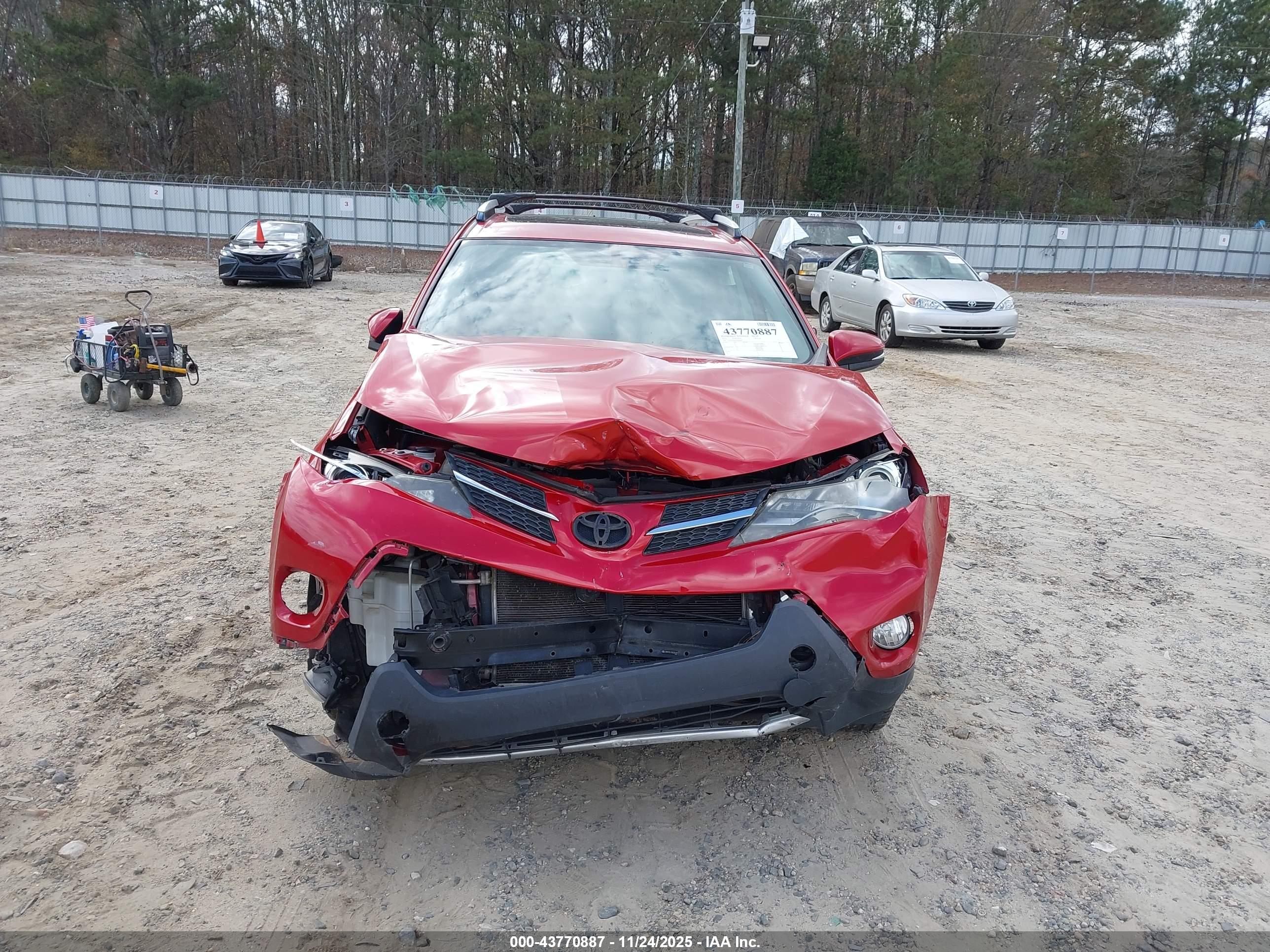 TOYOTA RAV4 image 6