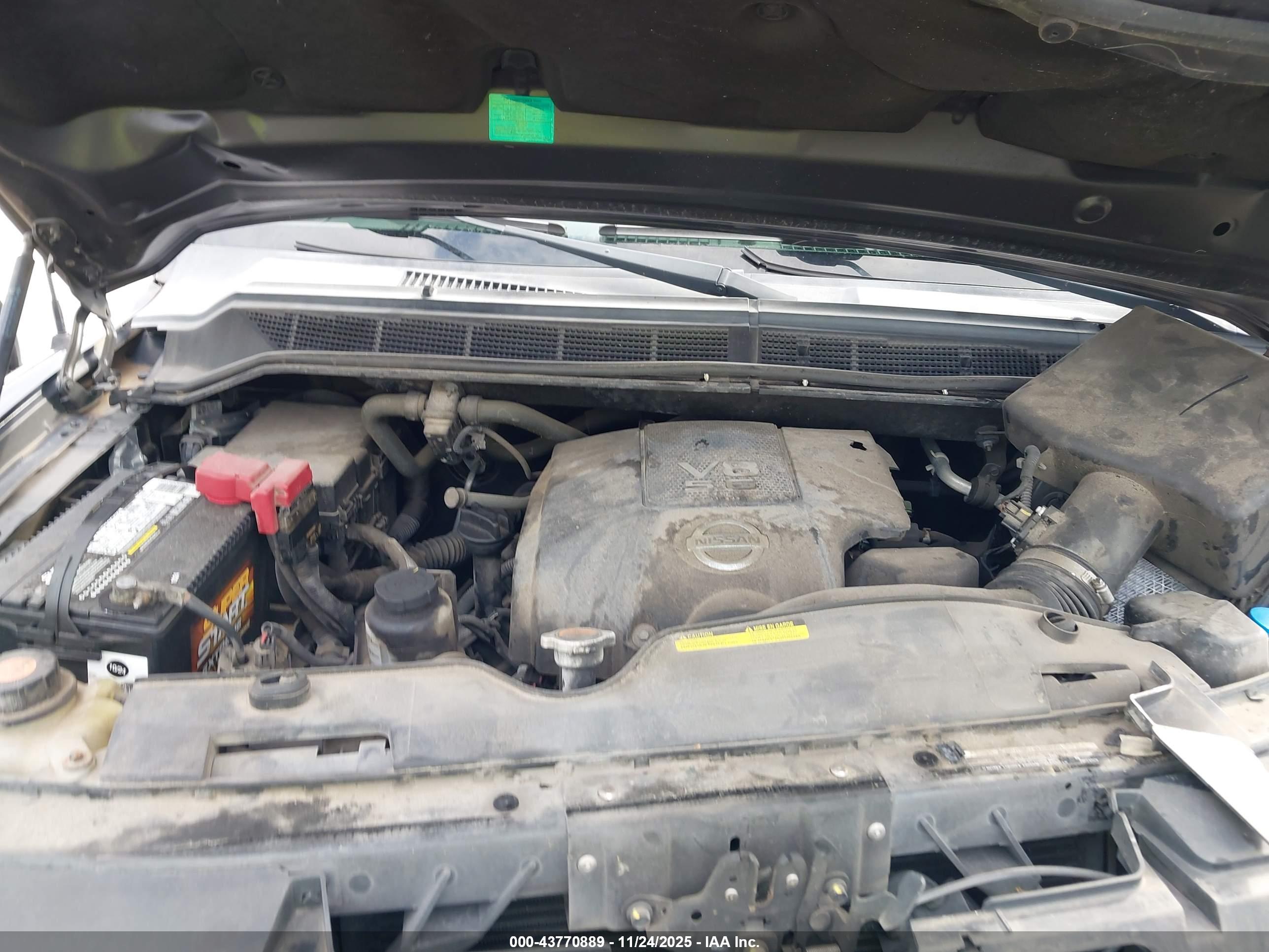 NISSAN TITAN image 10