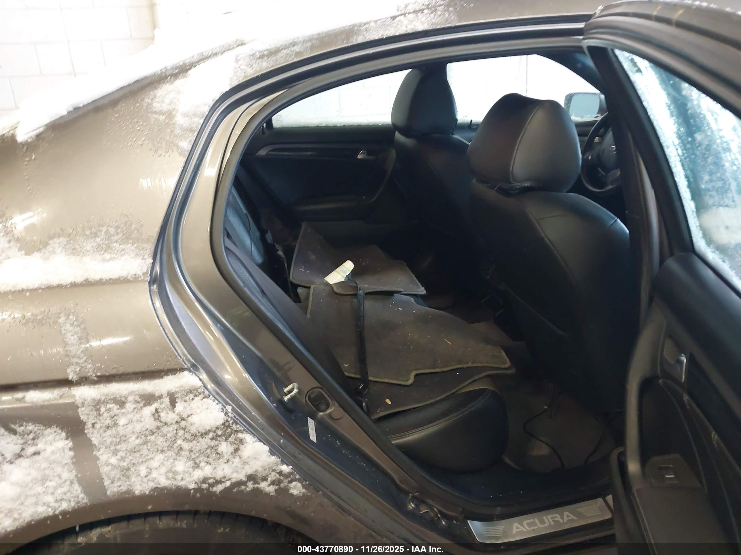 ACURA TL image 8
