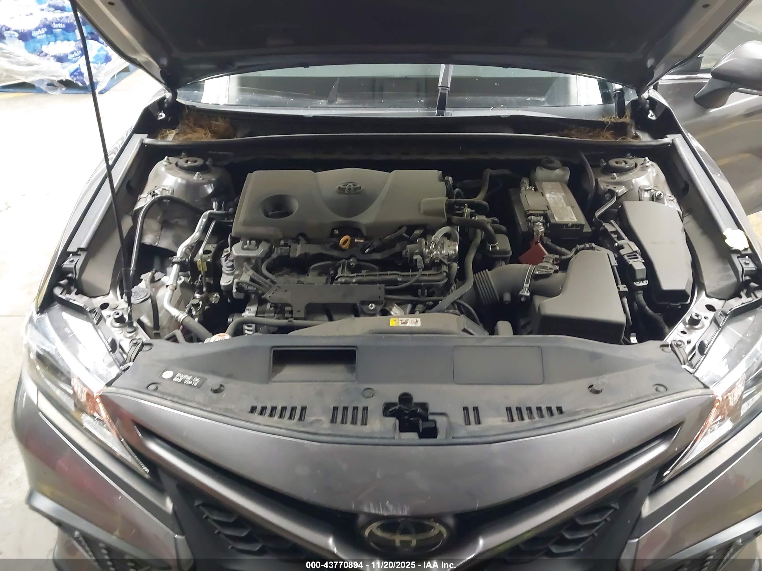 TOYOTA CAMRY image 10