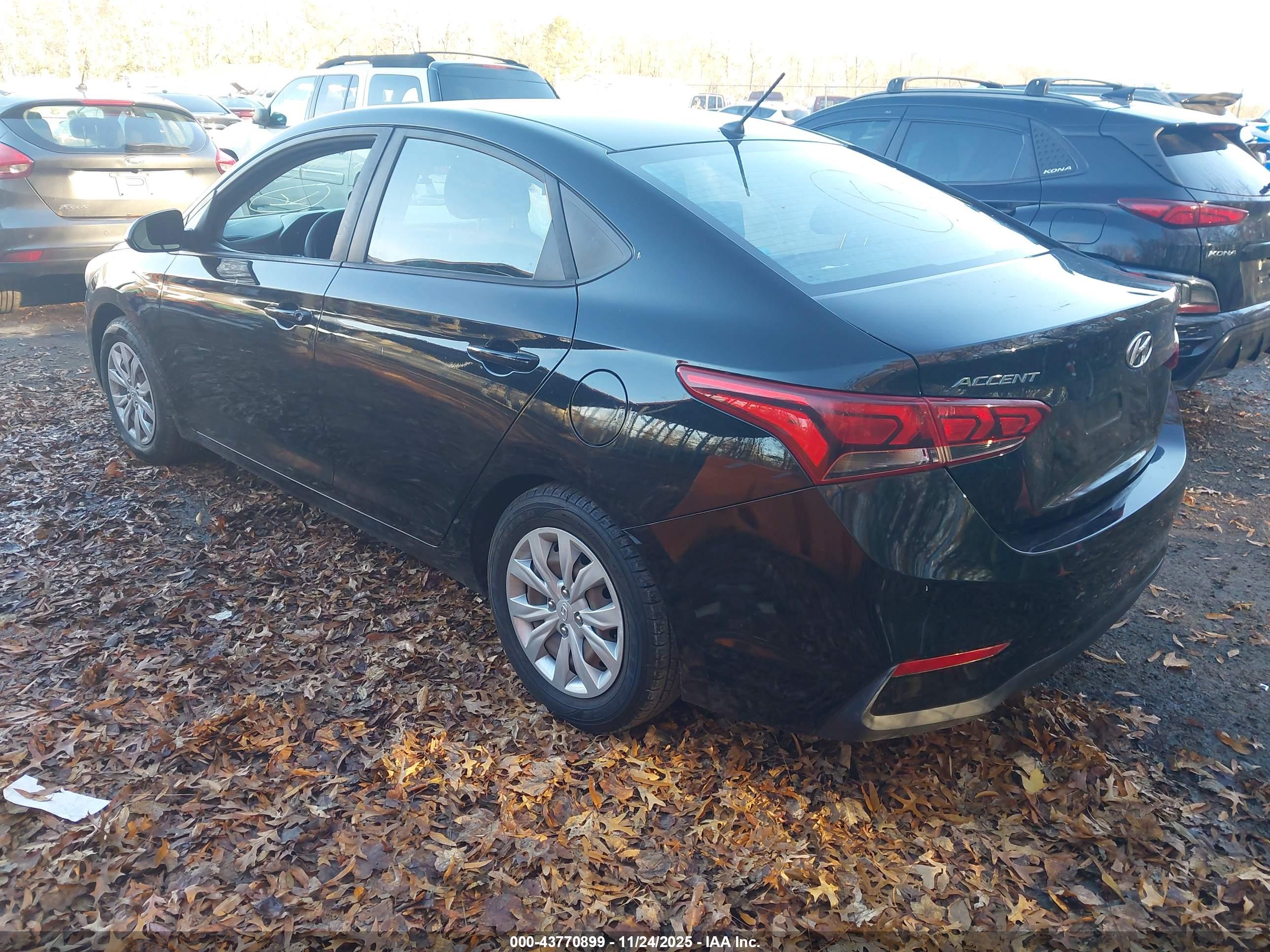 HYUNDAI ACCENT image 3