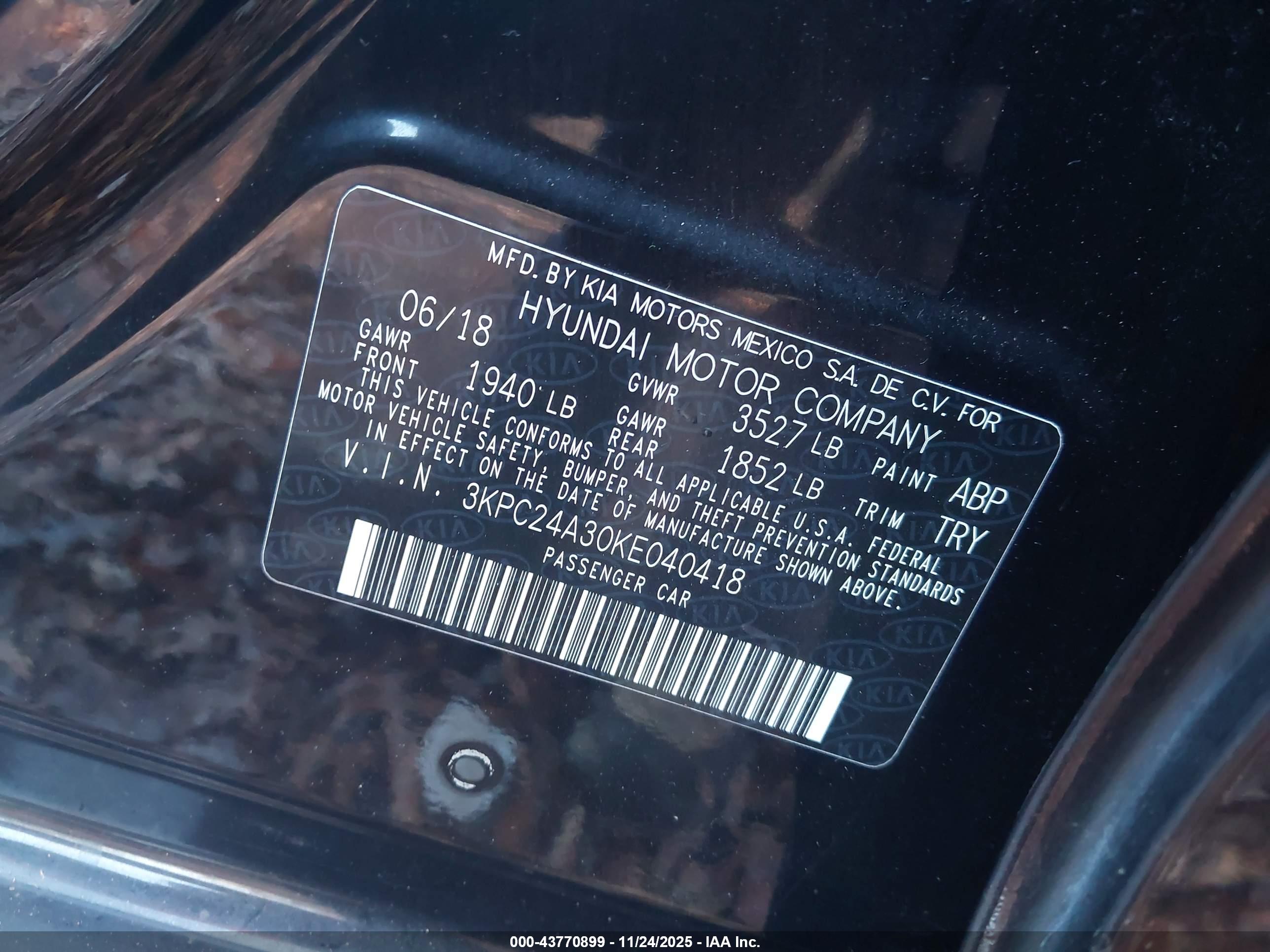 HYUNDAI ACCENT image 9