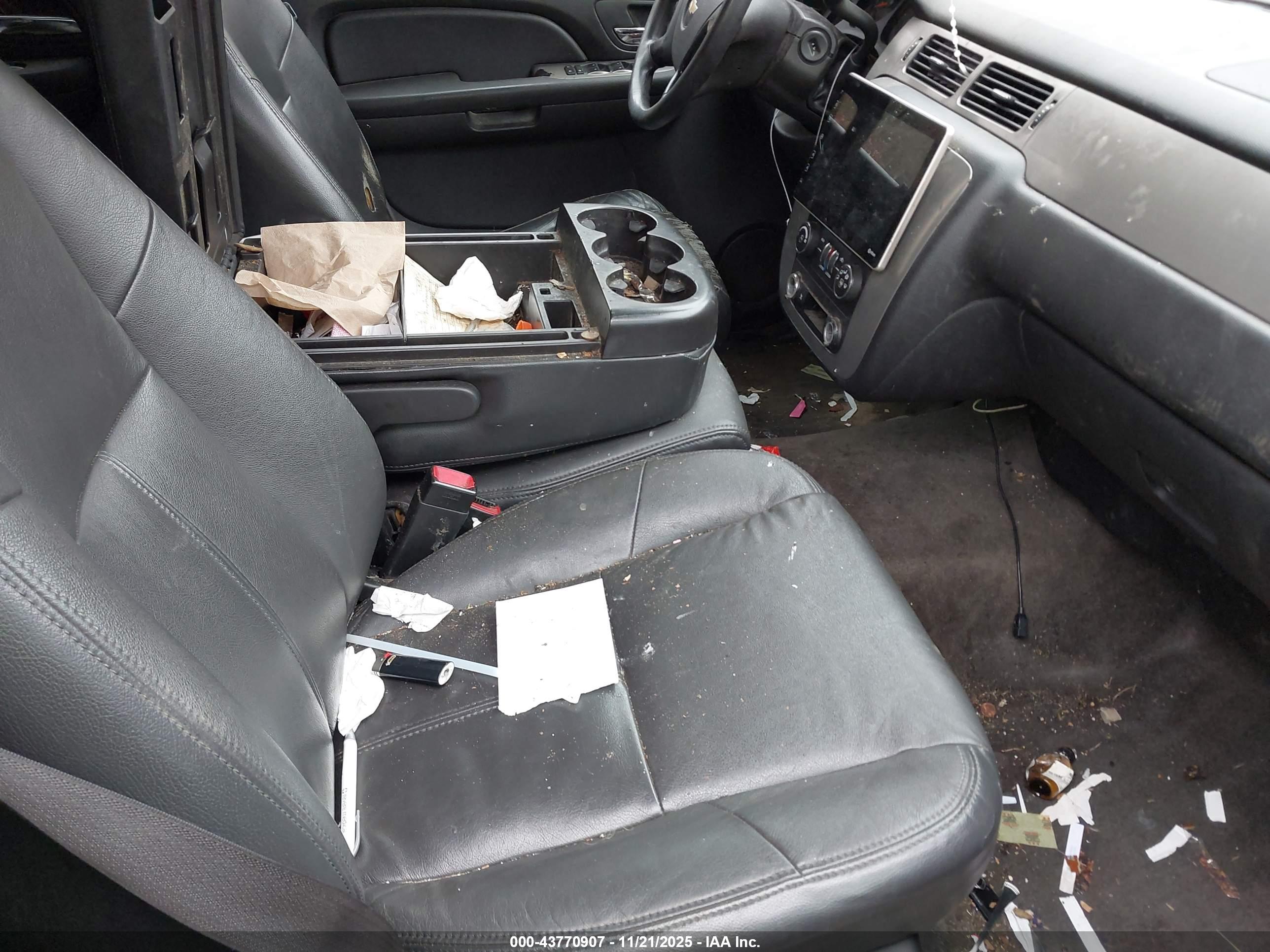 CHEVROLET TAHOE image 5