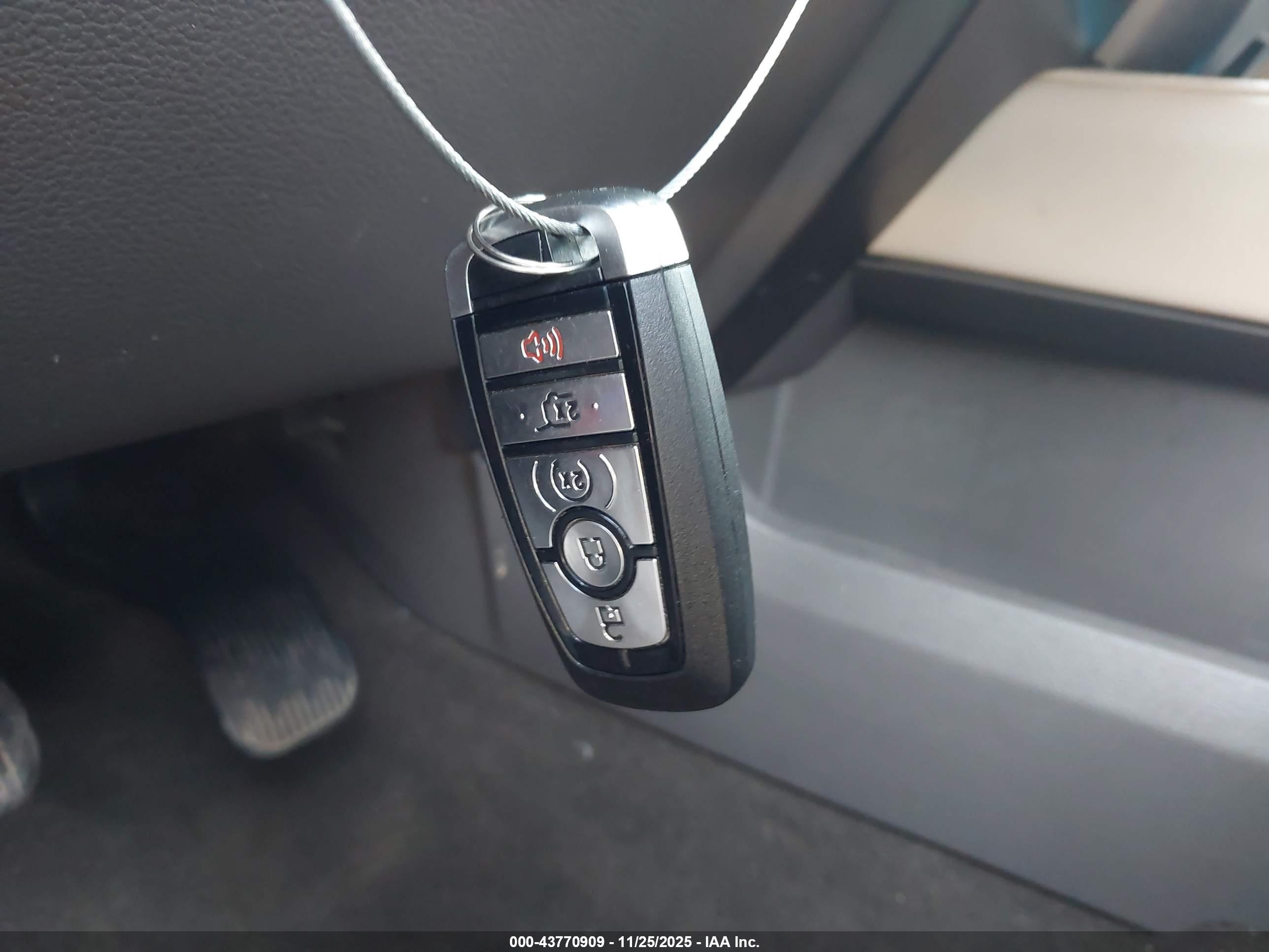 FORD EXPEDITION image 11