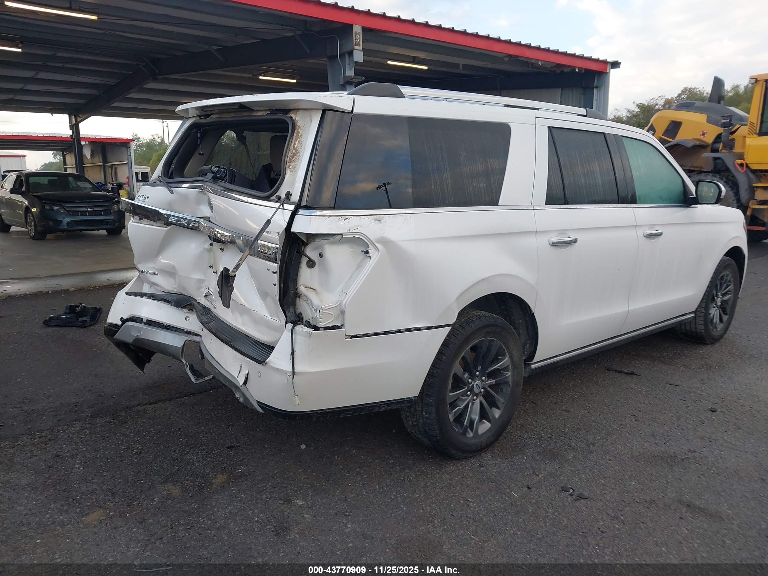FORD EXPEDITION image 4