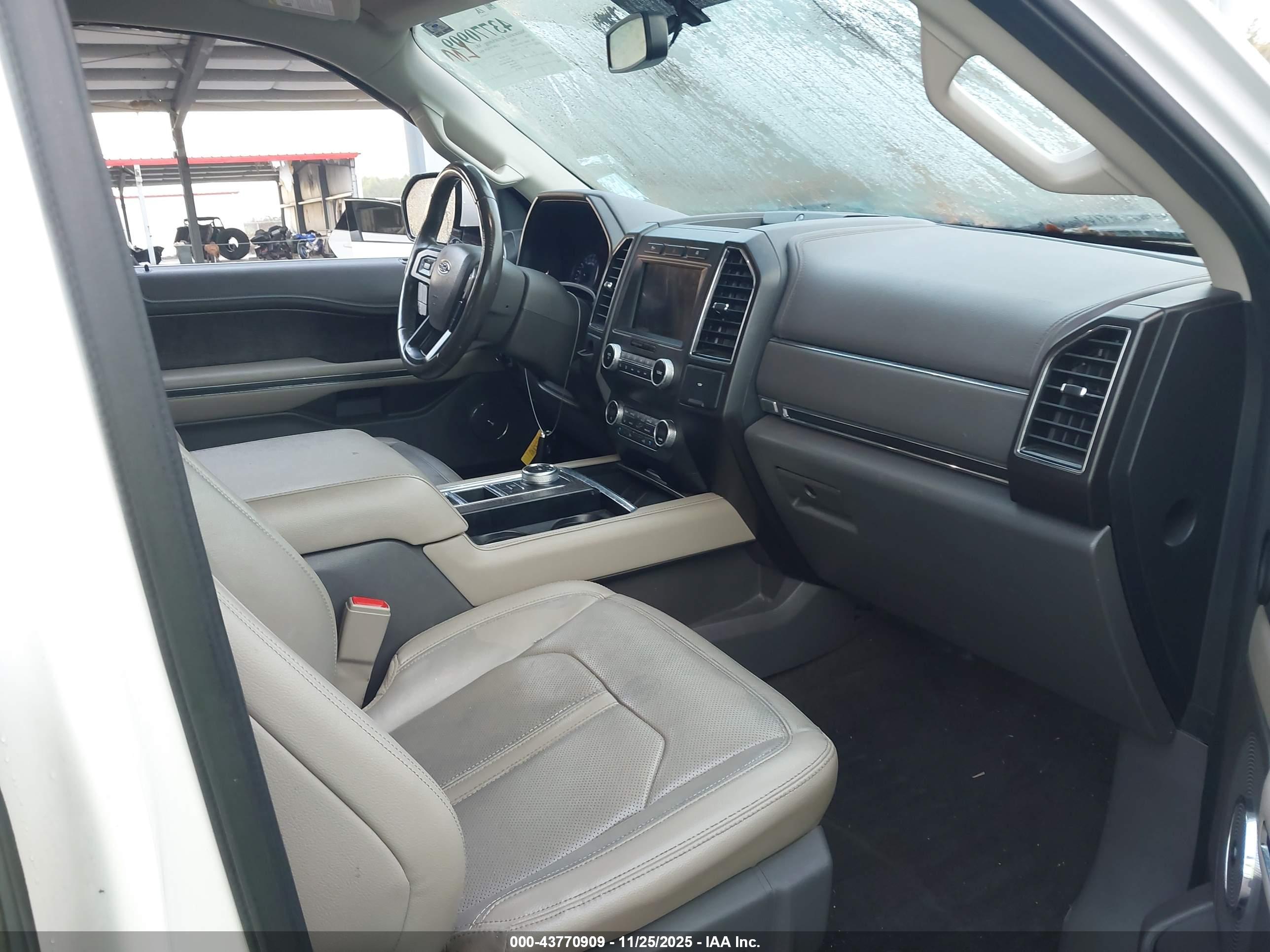 FORD EXPEDITION image 5