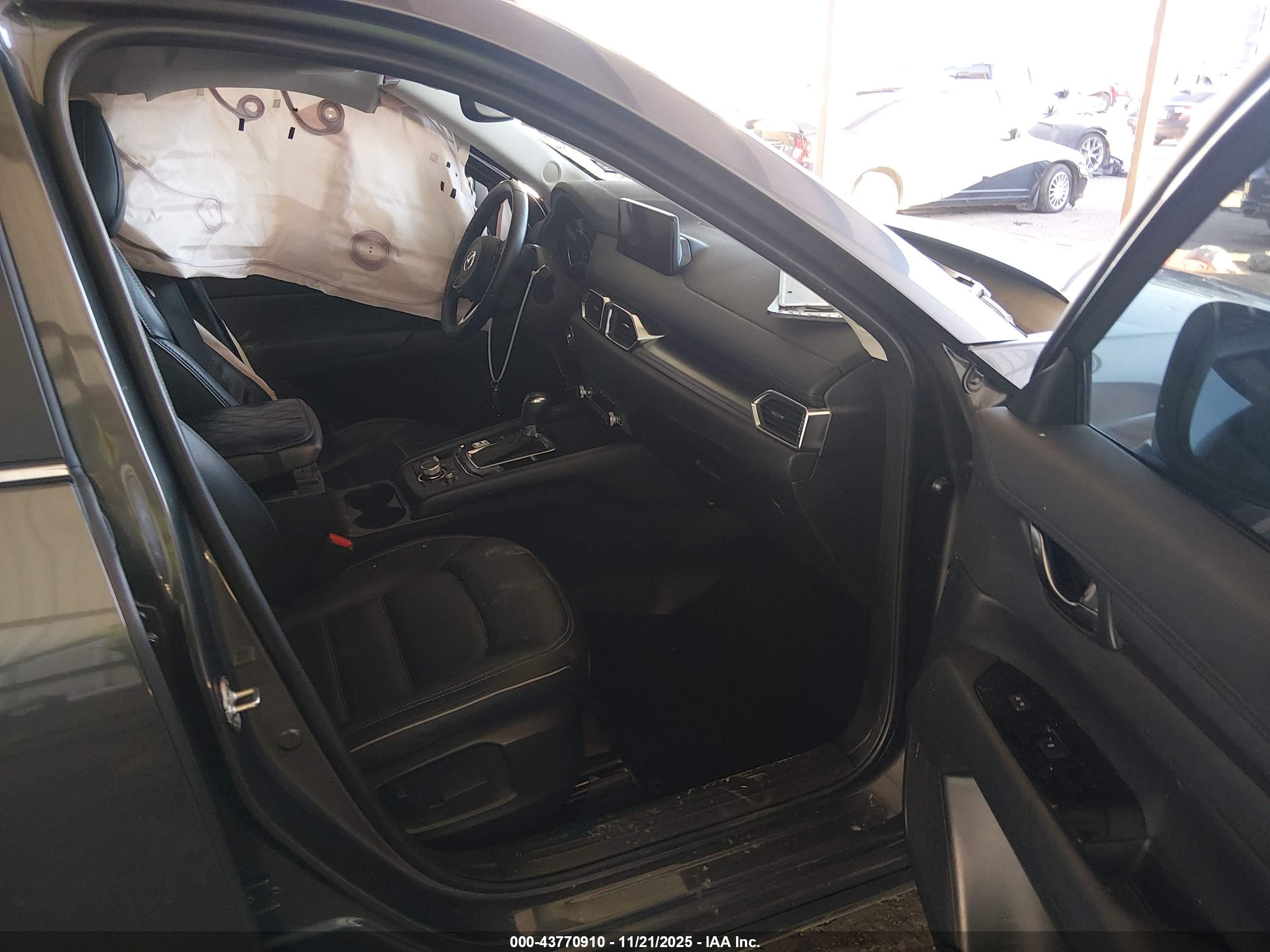 MAZDA CX-5 image 5