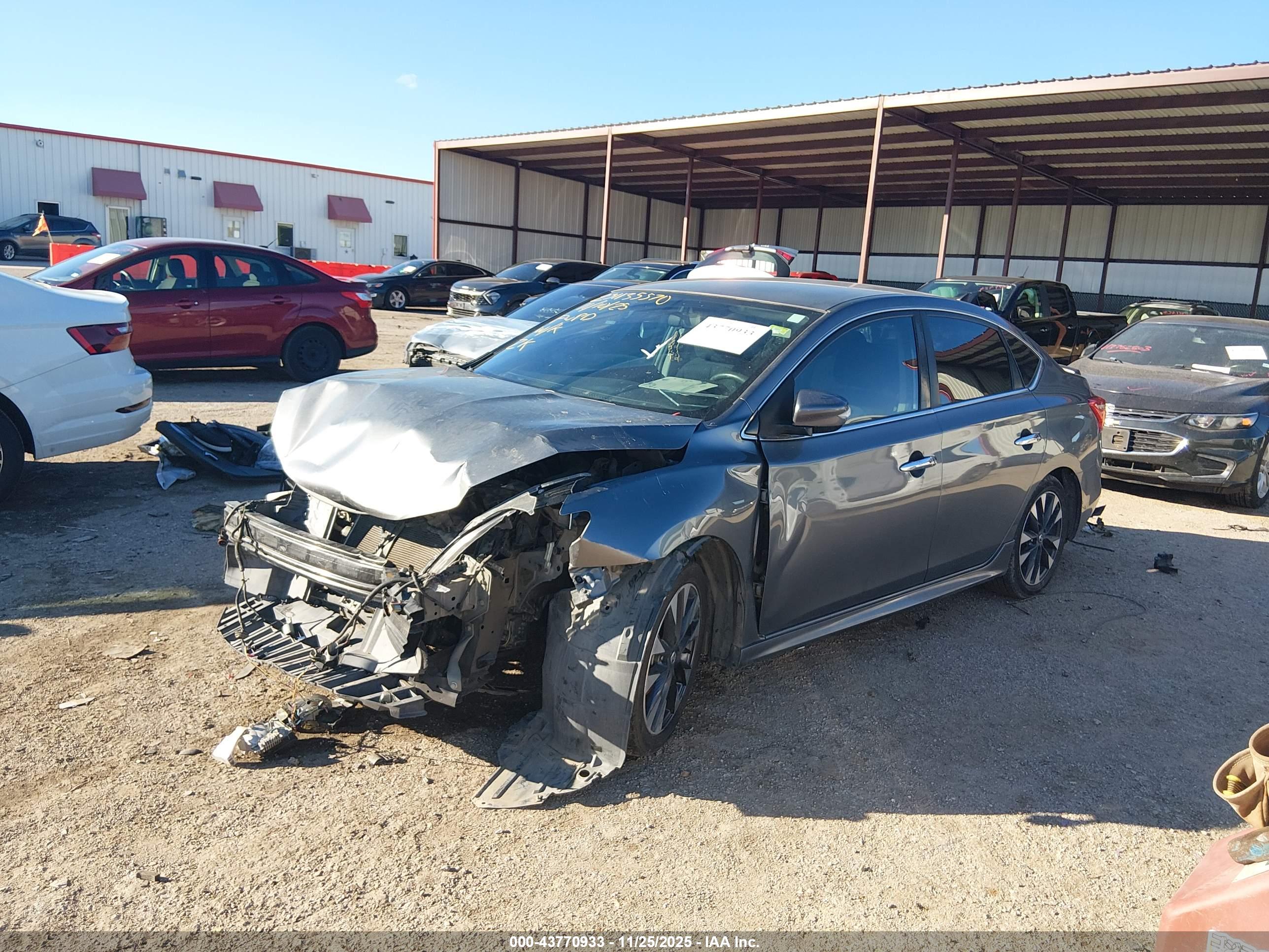 NISSAN SENTRA image 2
