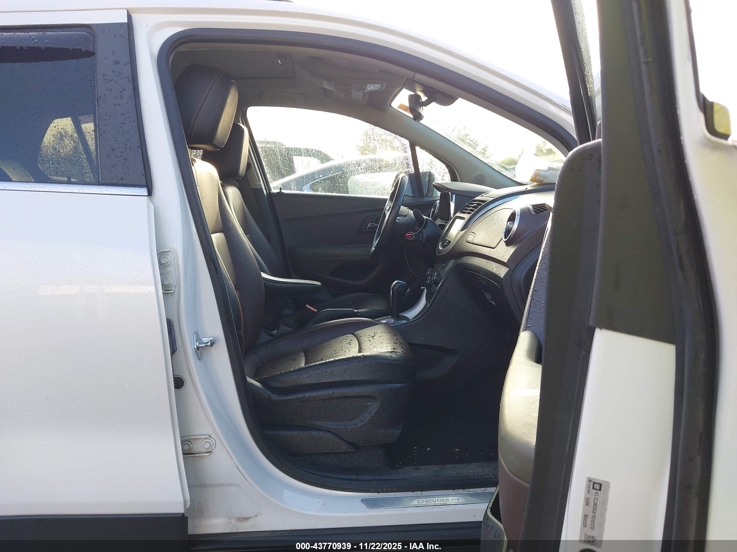 CHEVROLET TRAX image 5