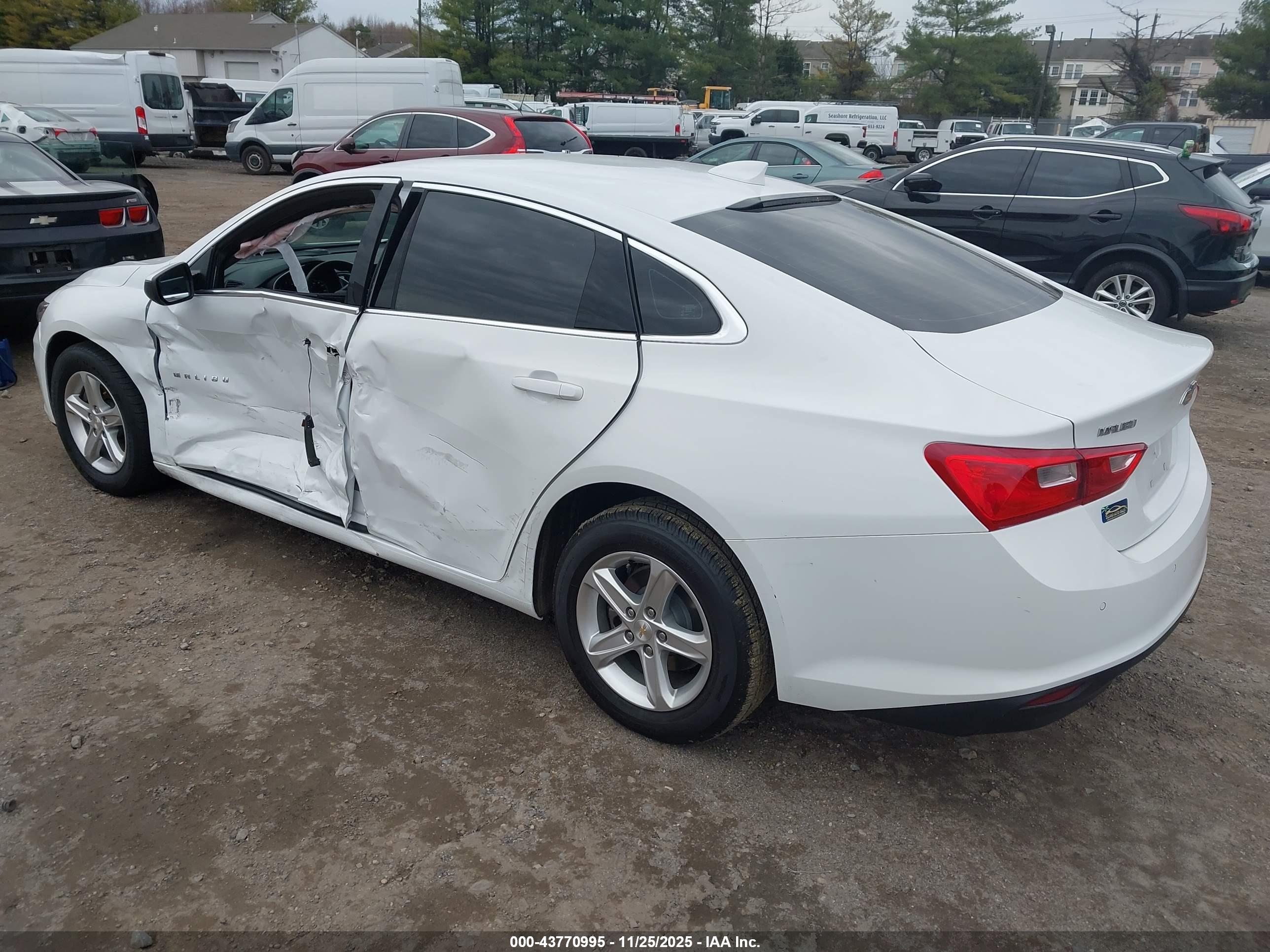 CHEVROLET MALIBU image 3