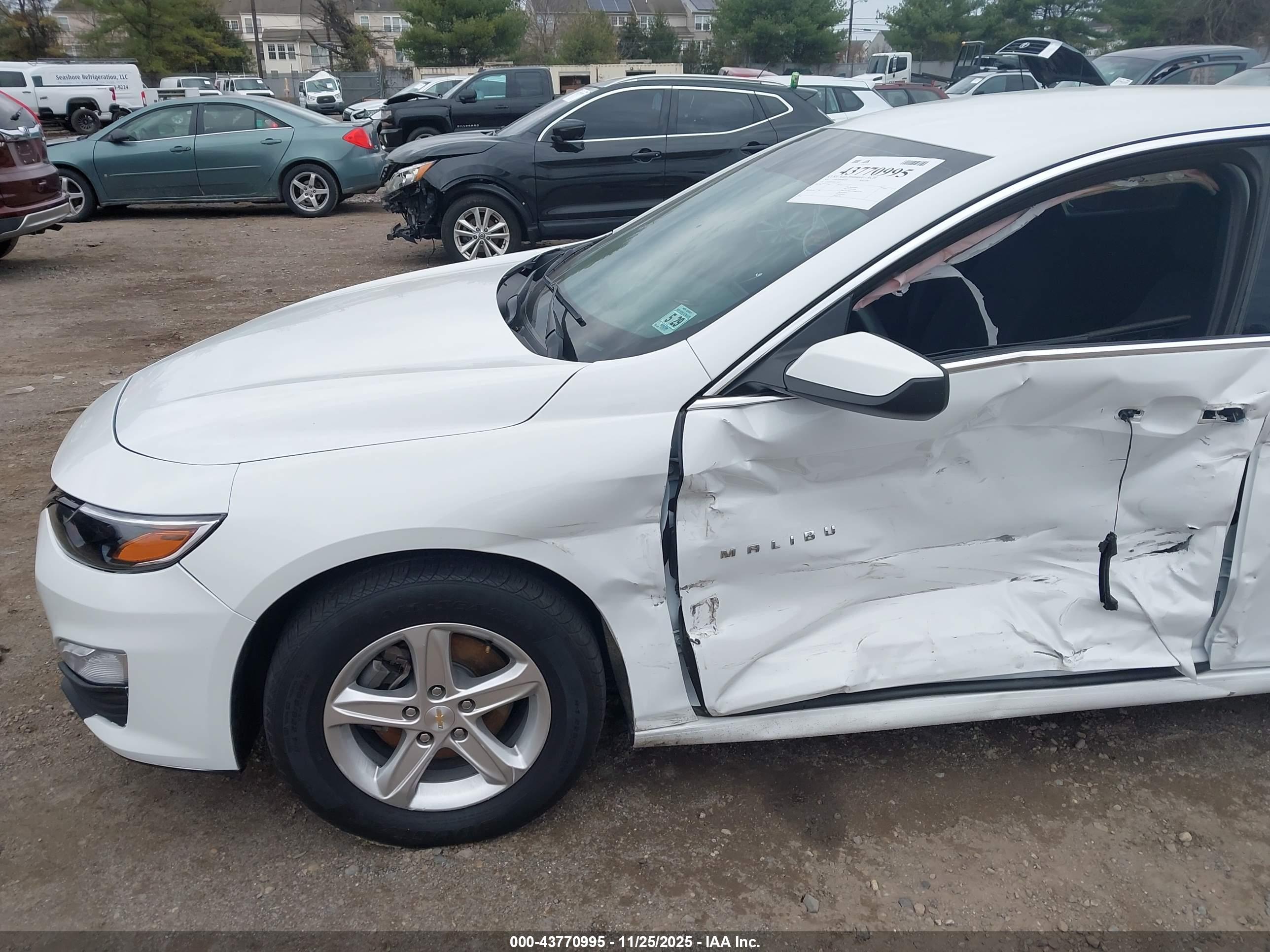 CHEVROLET MALIBU image 6