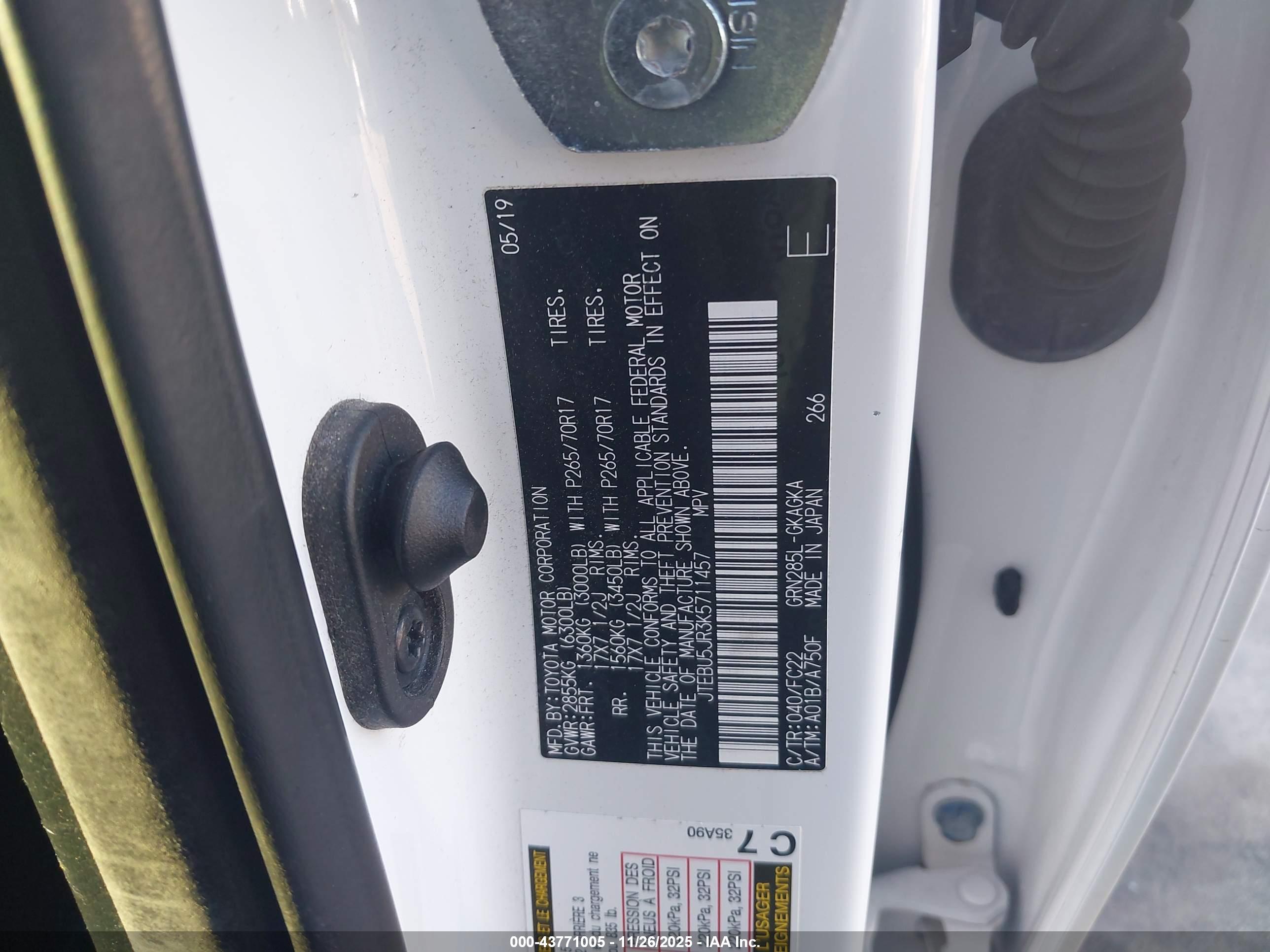 TOYOTA 4RUNNER image 9