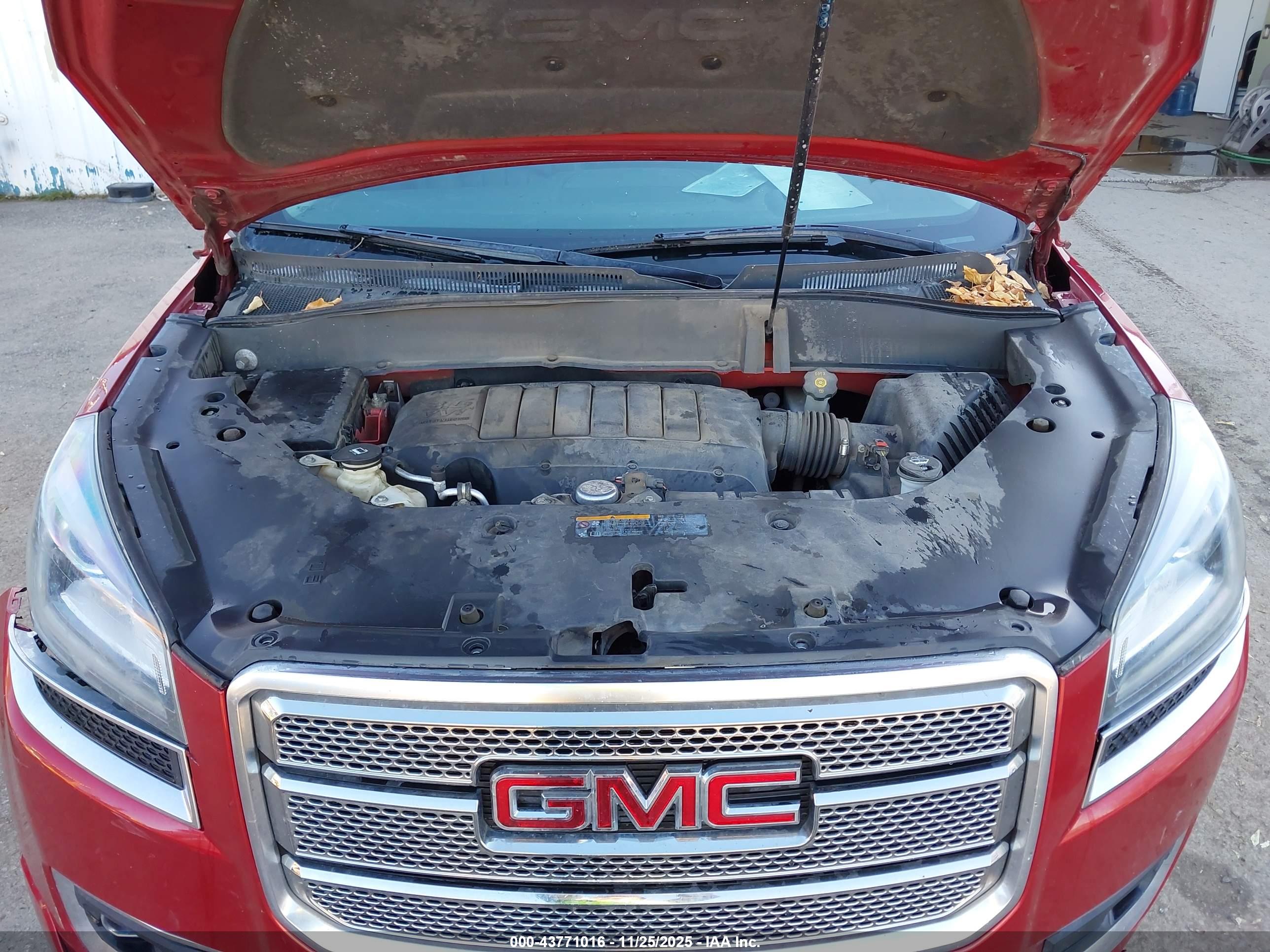 GMC ACADIA image 10