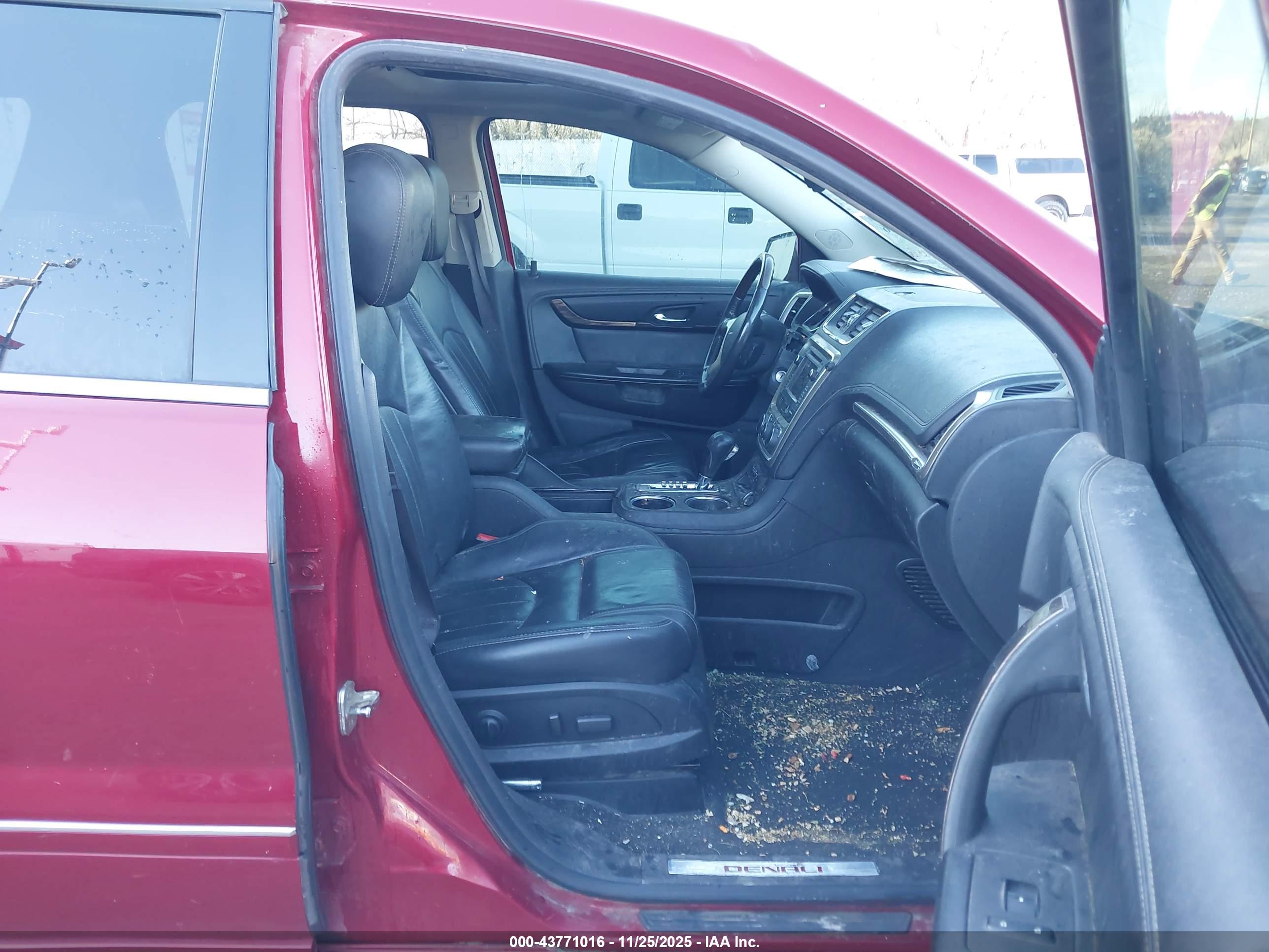 GMC ACADIA image 5