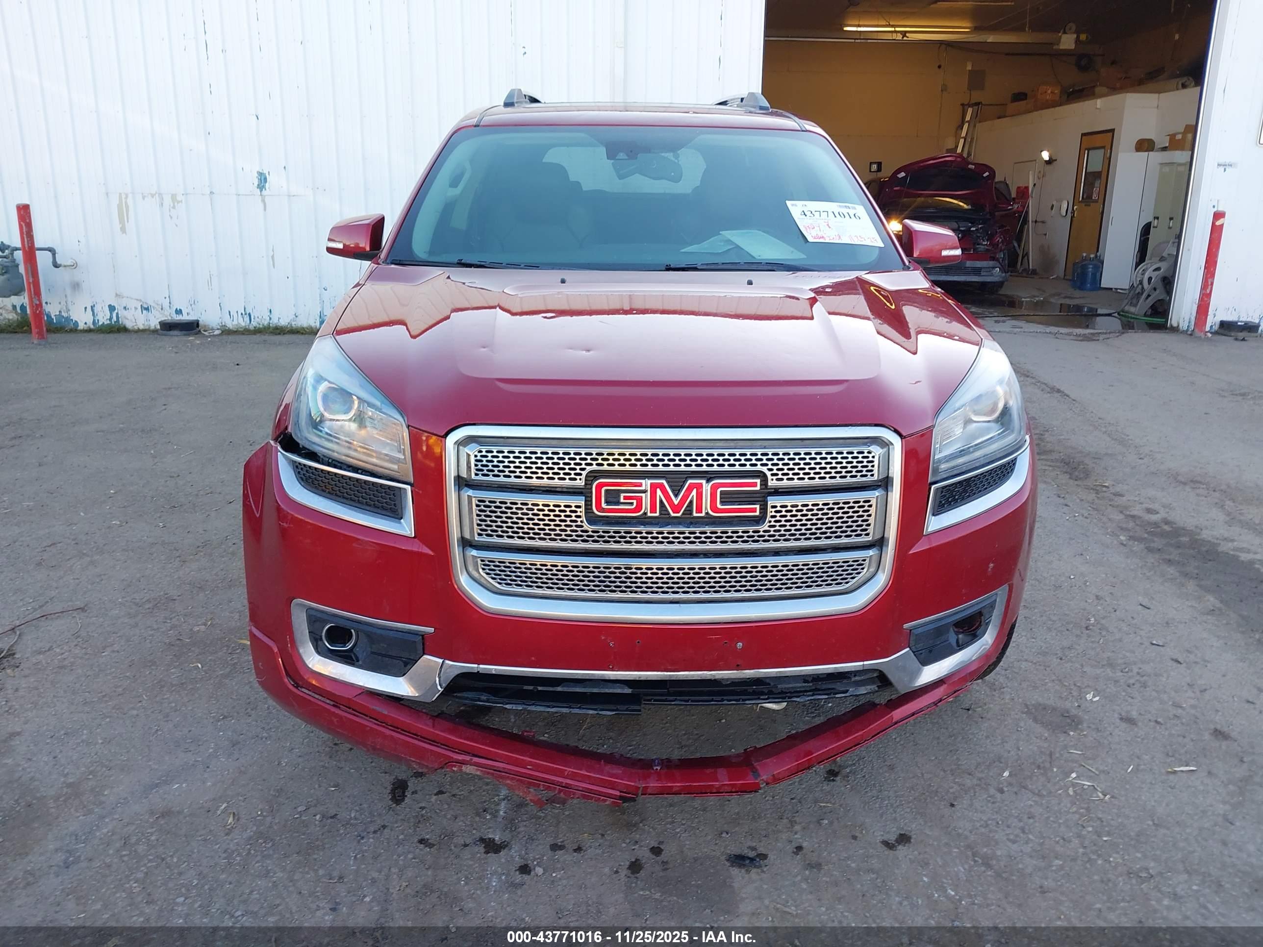GMC ACADIA image 6