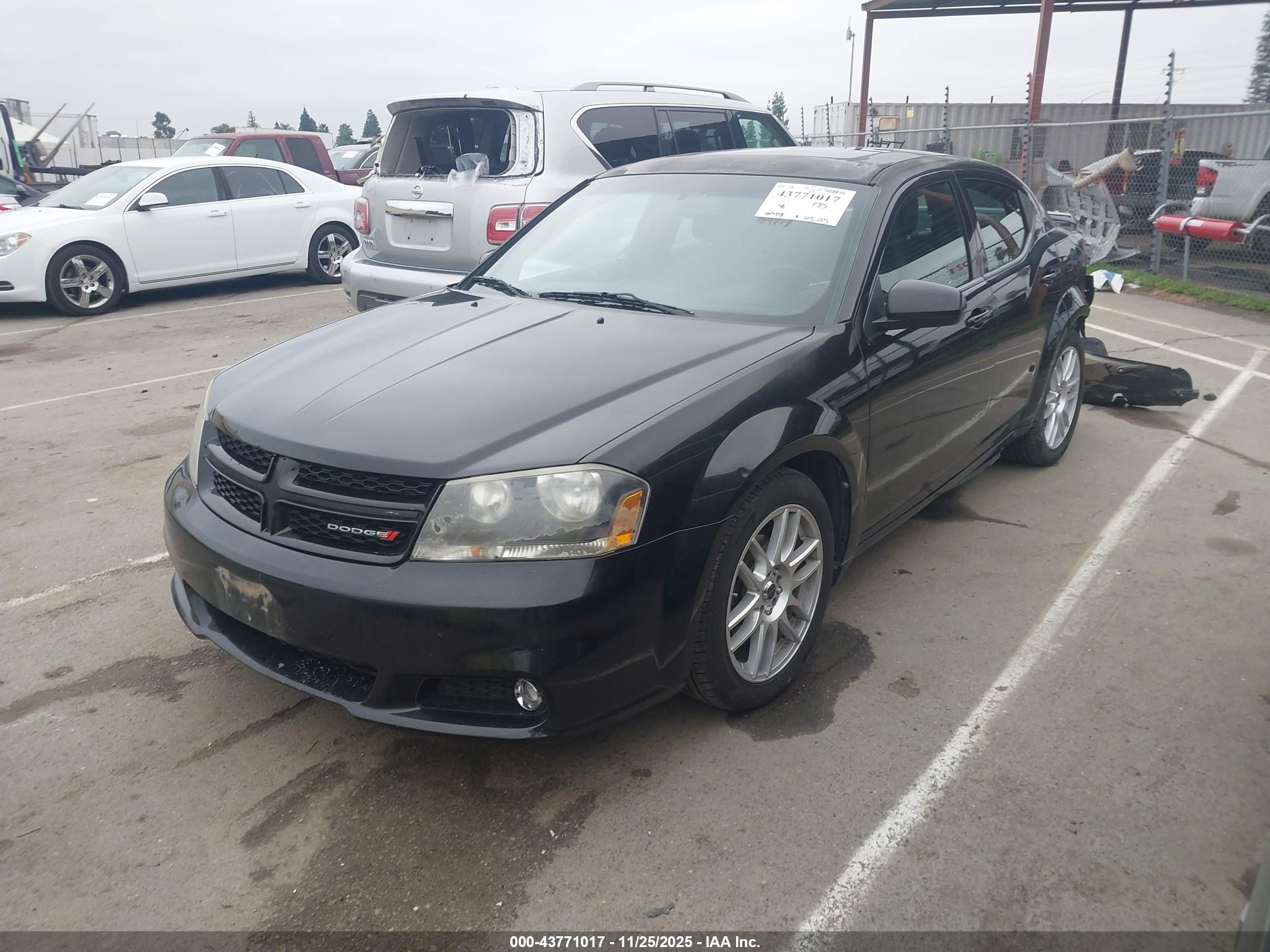 DODGE AVENGER image 2