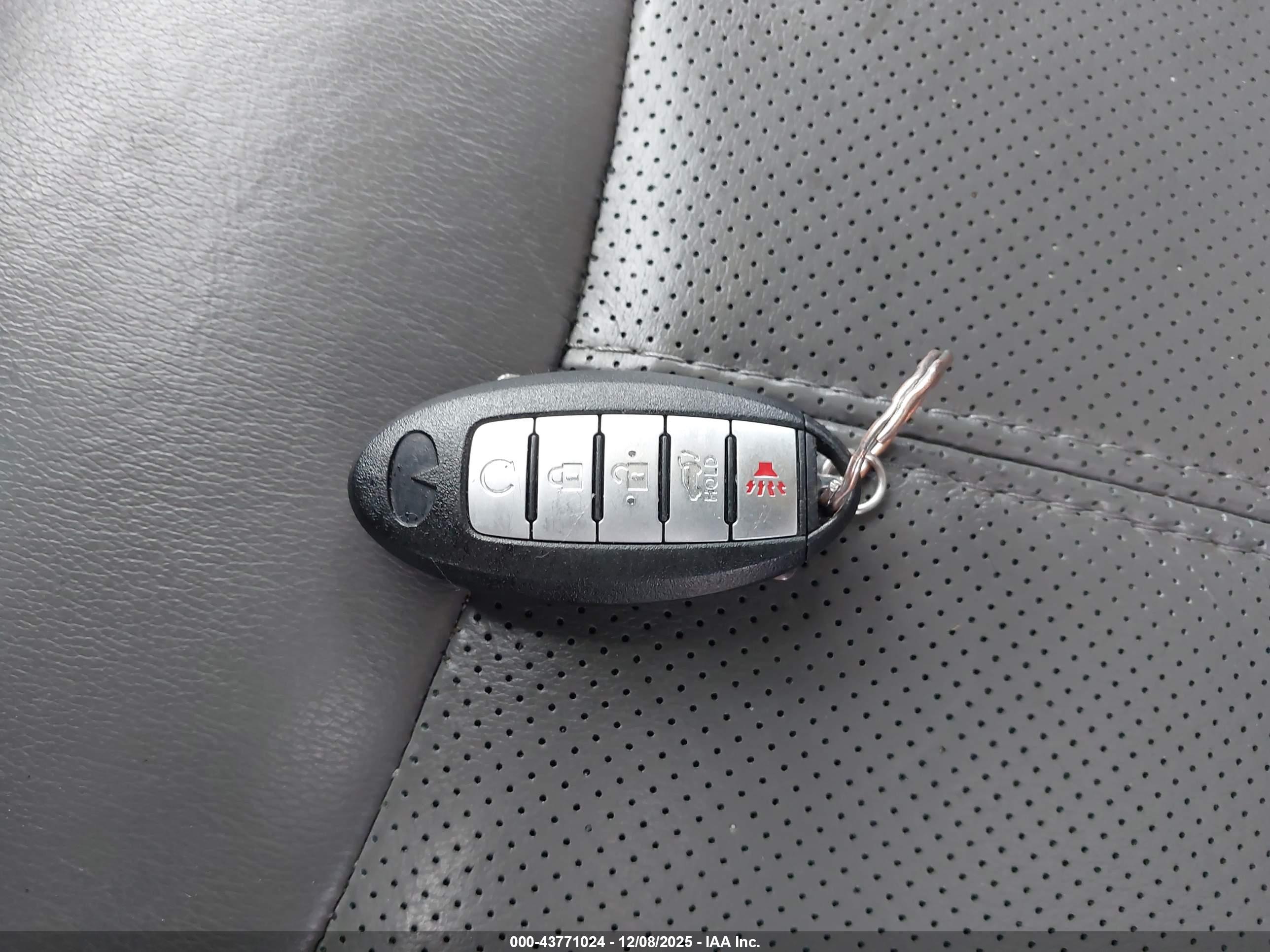 NISSAN PATHFINDER image 11