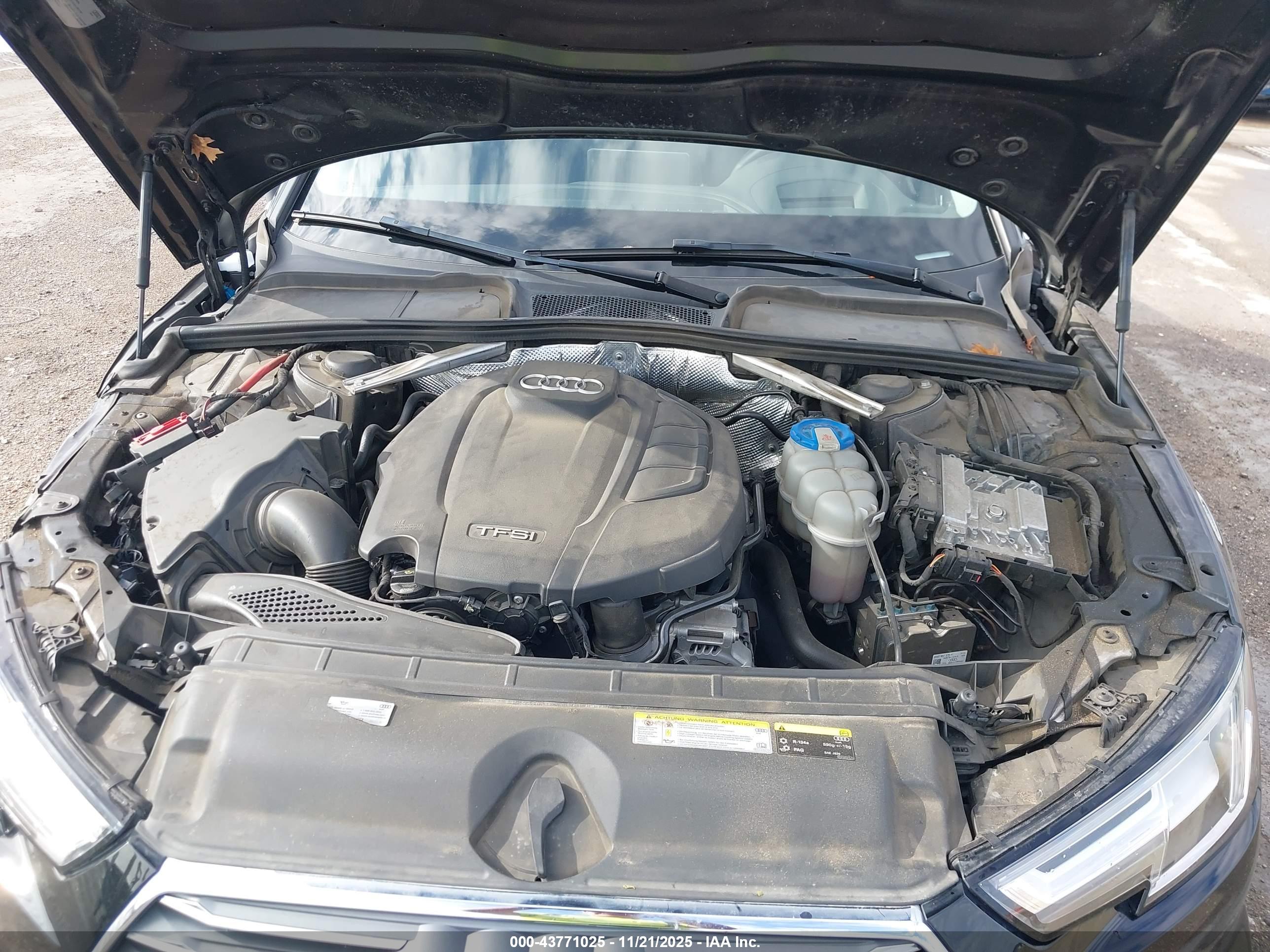 AUDI A4 image 10