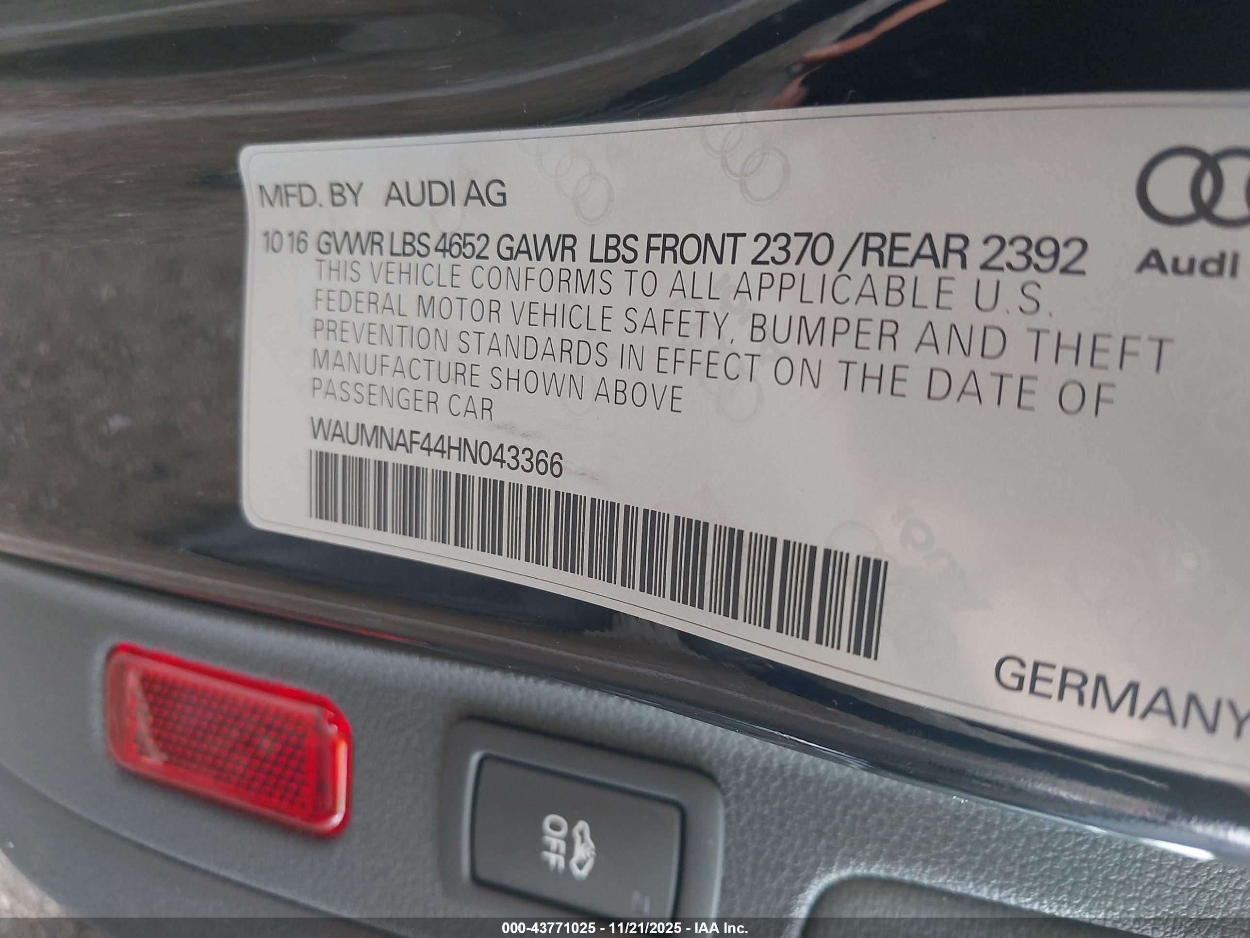AUDI A4 image 9