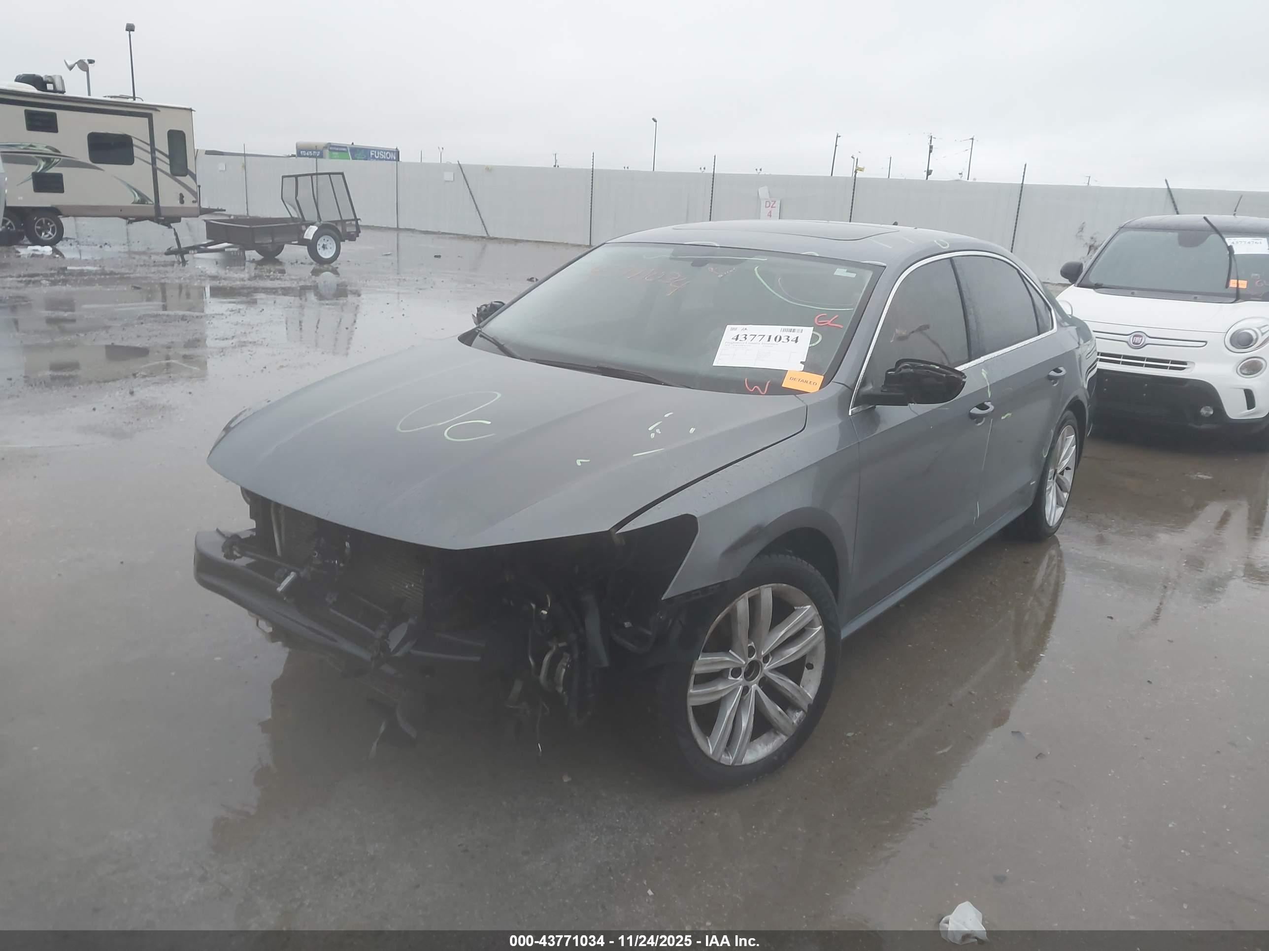 VOLKSWAGEN PASSAT image 2