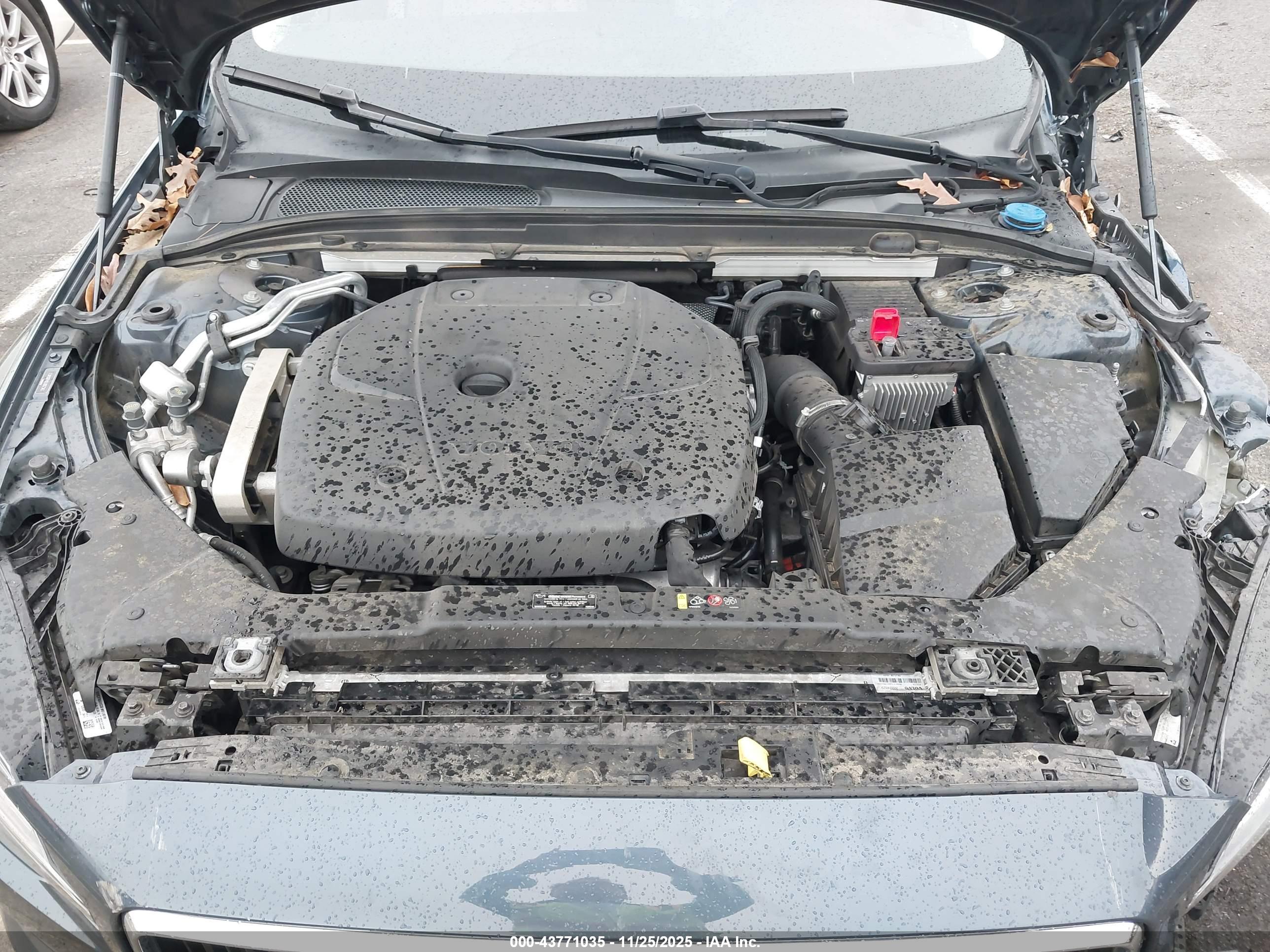 VOLVO S60 image 10