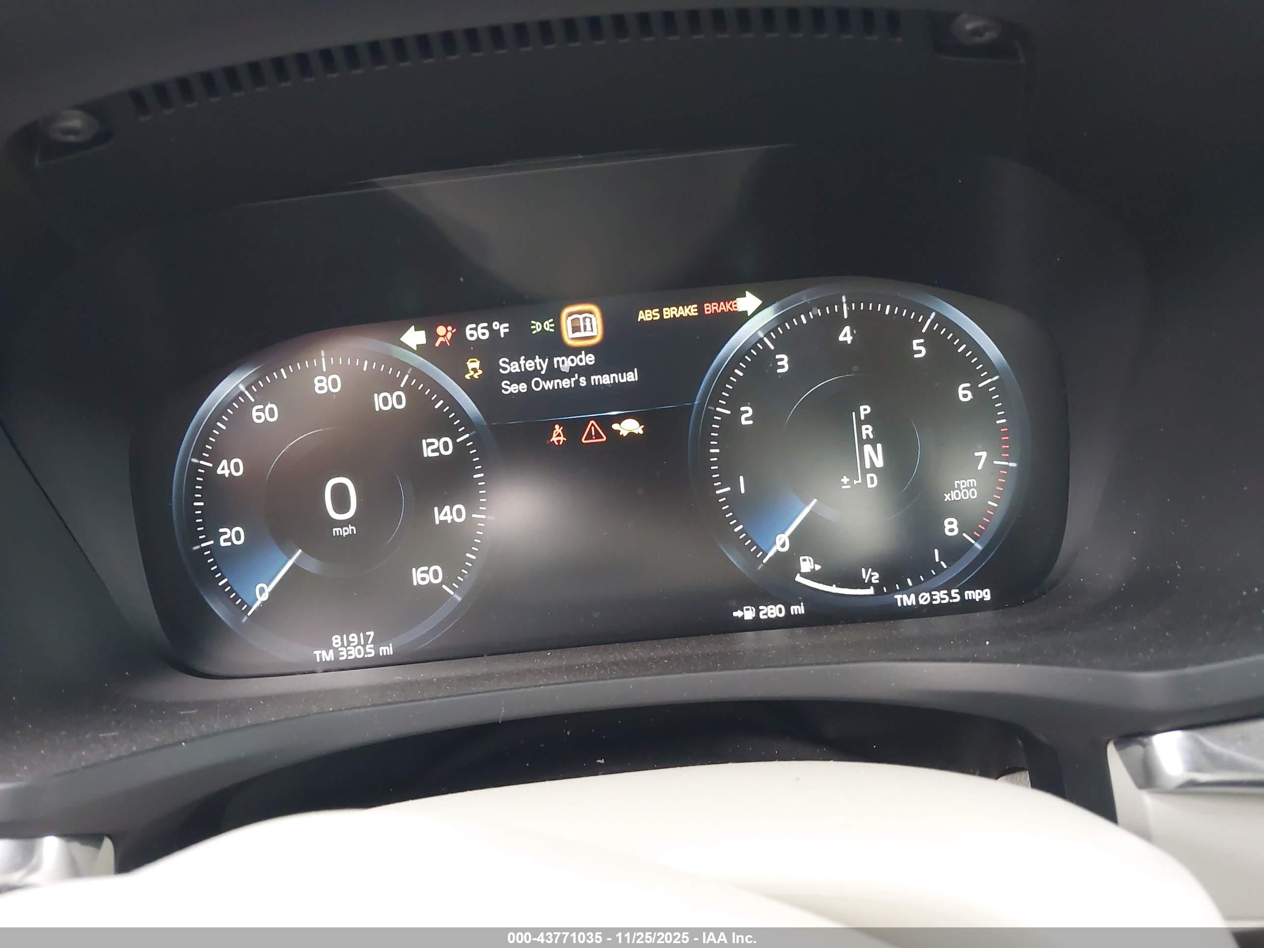 VOLVO S60 image 7