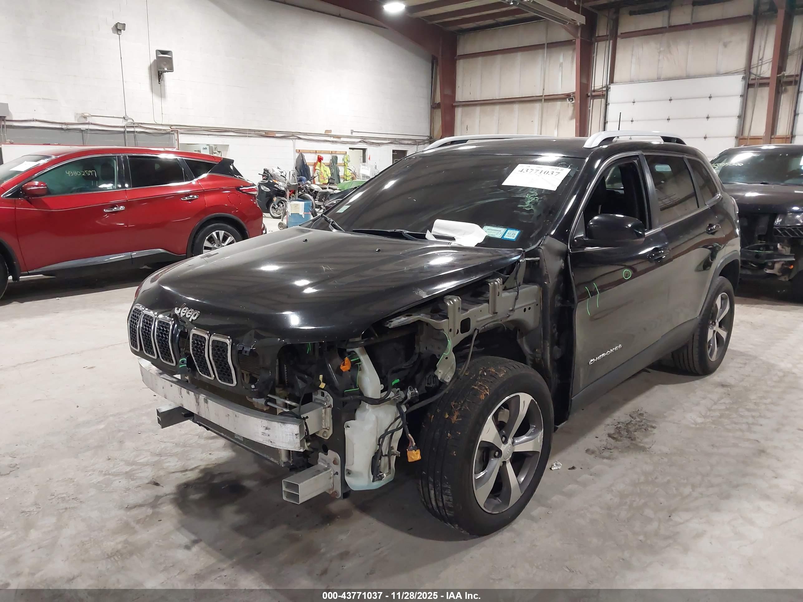 JEEP CHEROKEE image 2
