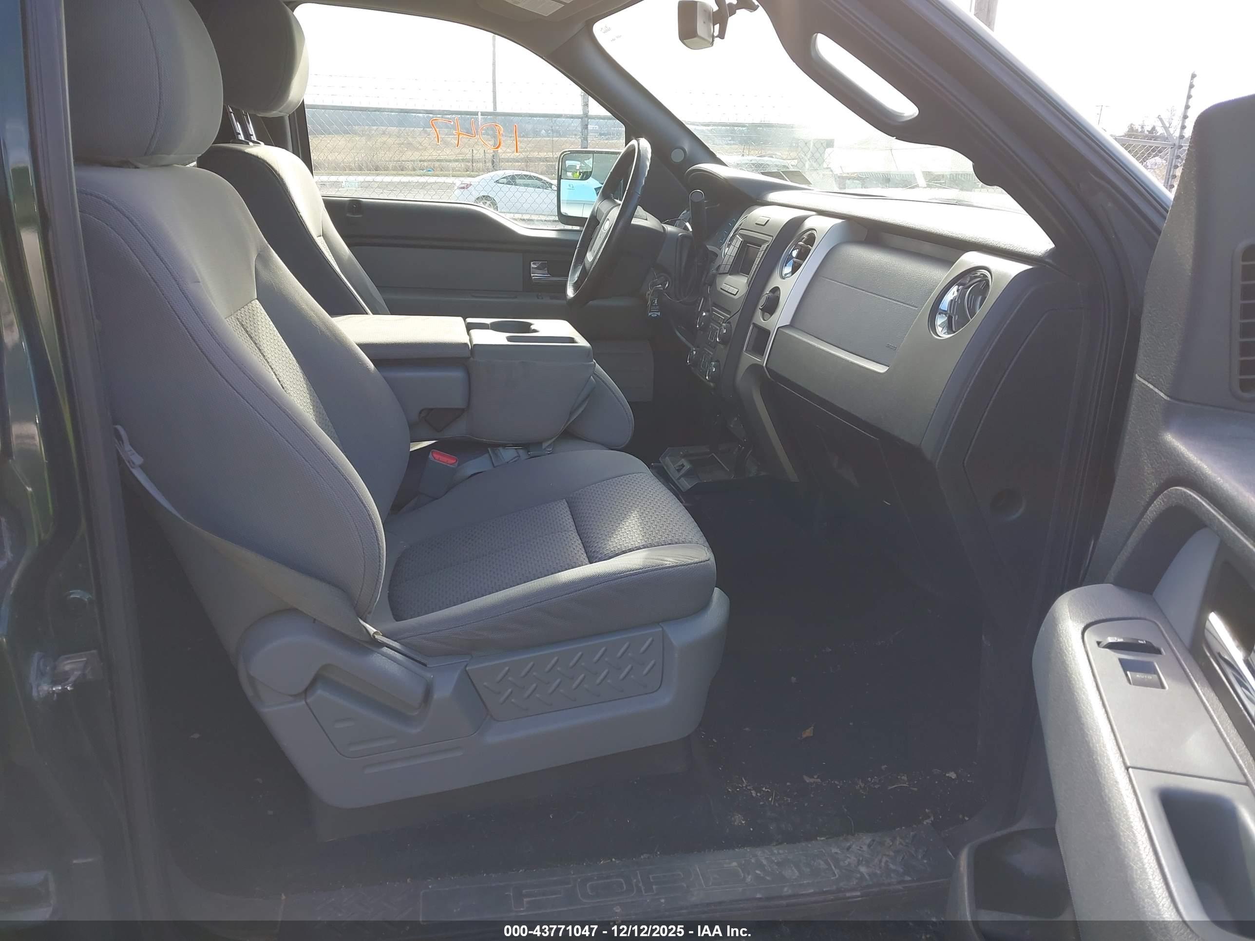 FORD F-150 image 5
