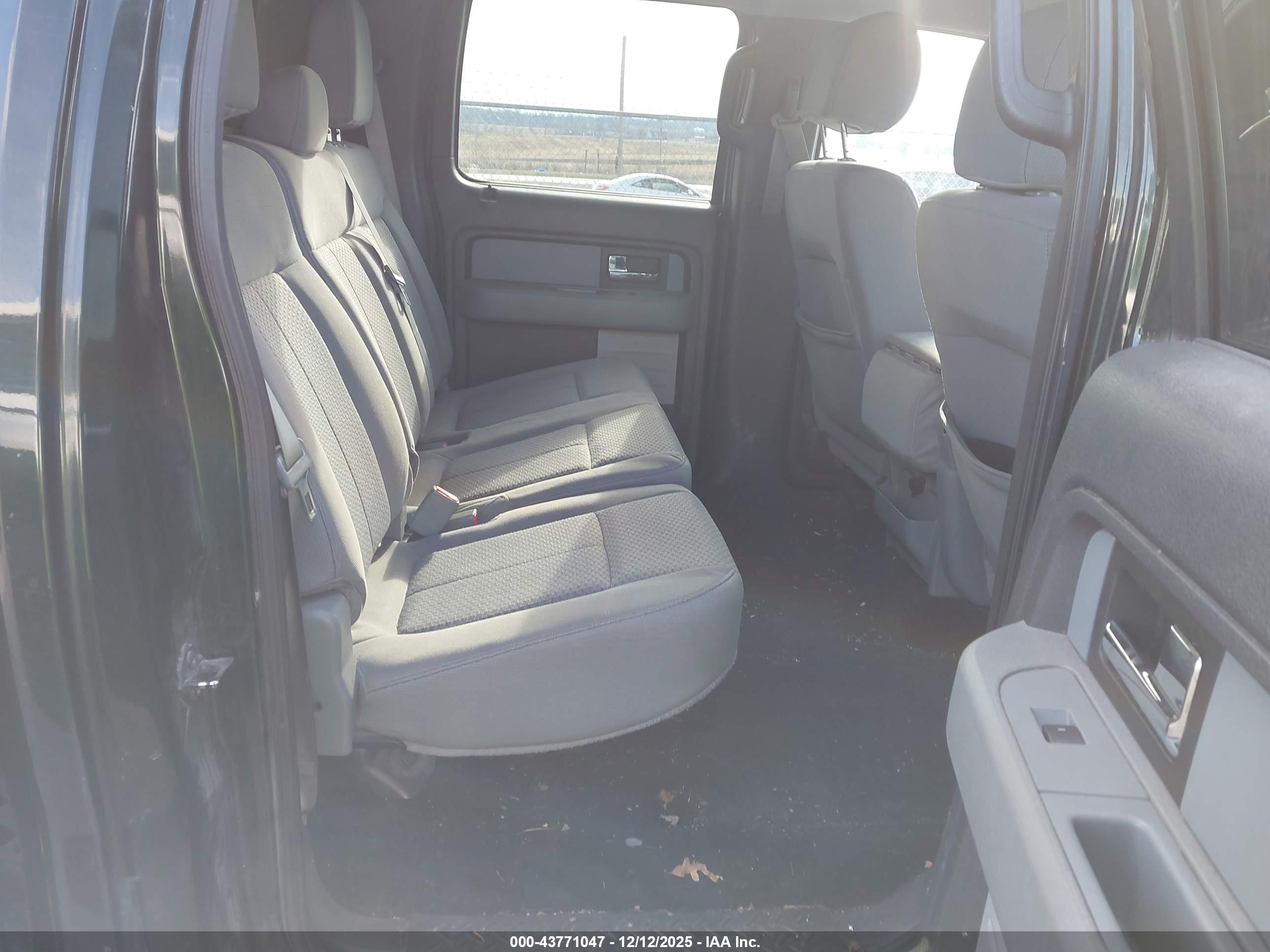 FORD F-150 image 8