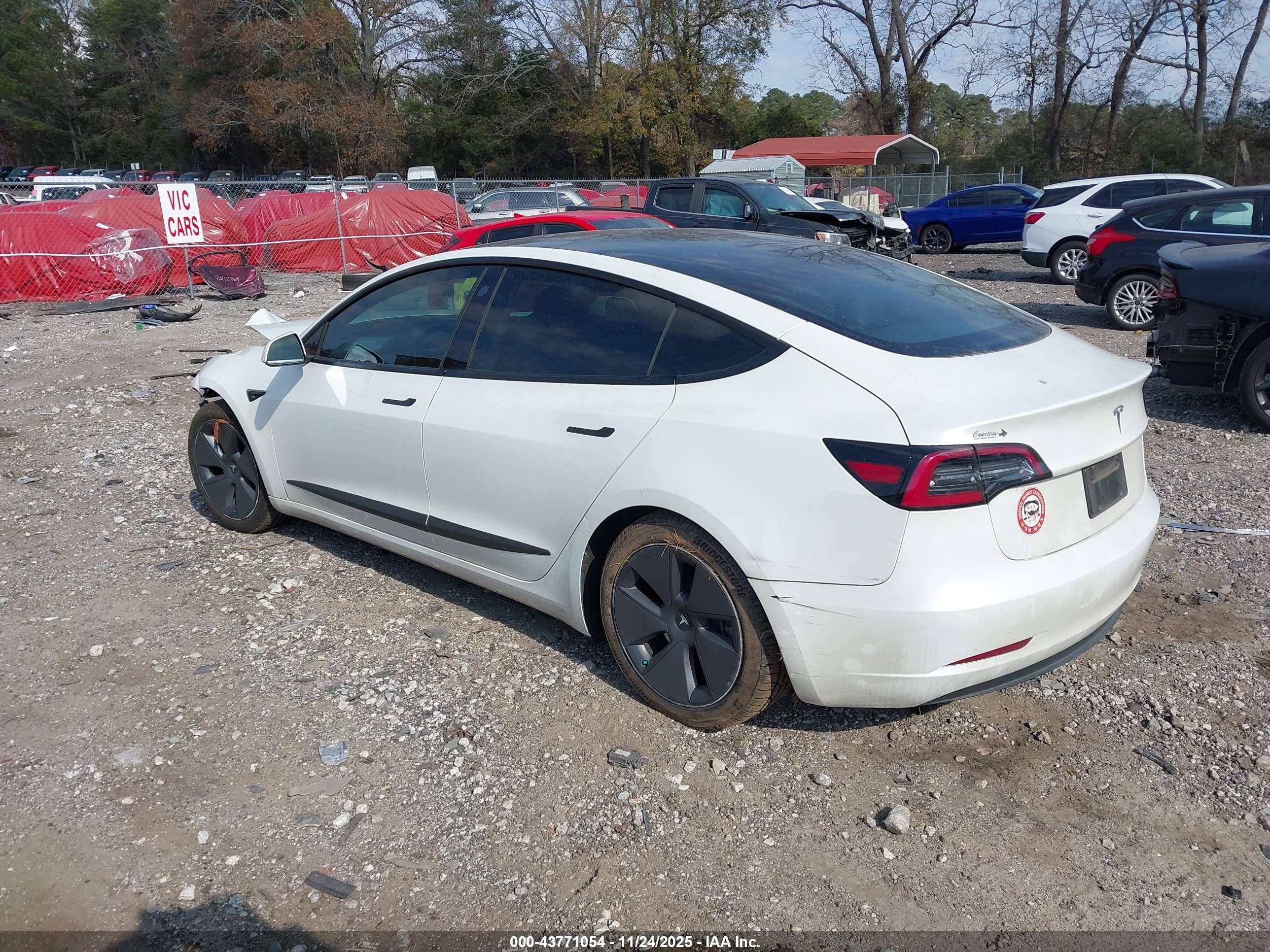 TESLA MODEL image 3