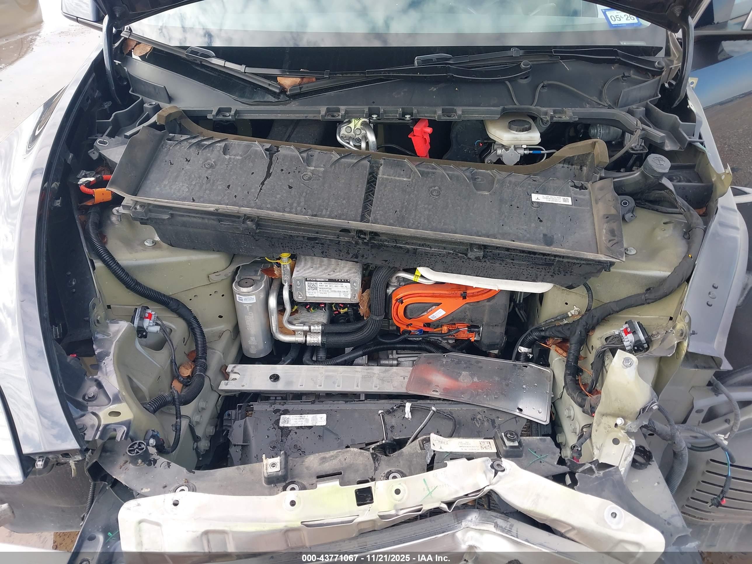 TESLA MODEL image 10