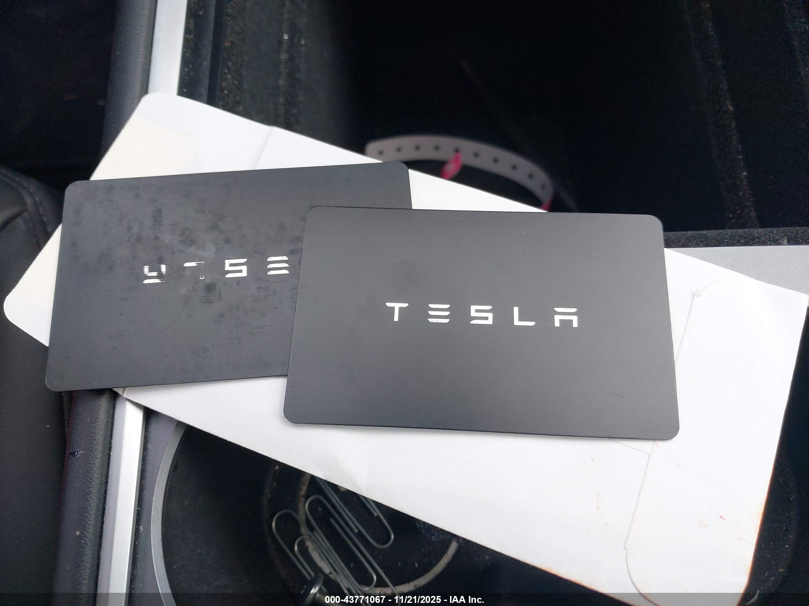 TESLA MODEL image 11