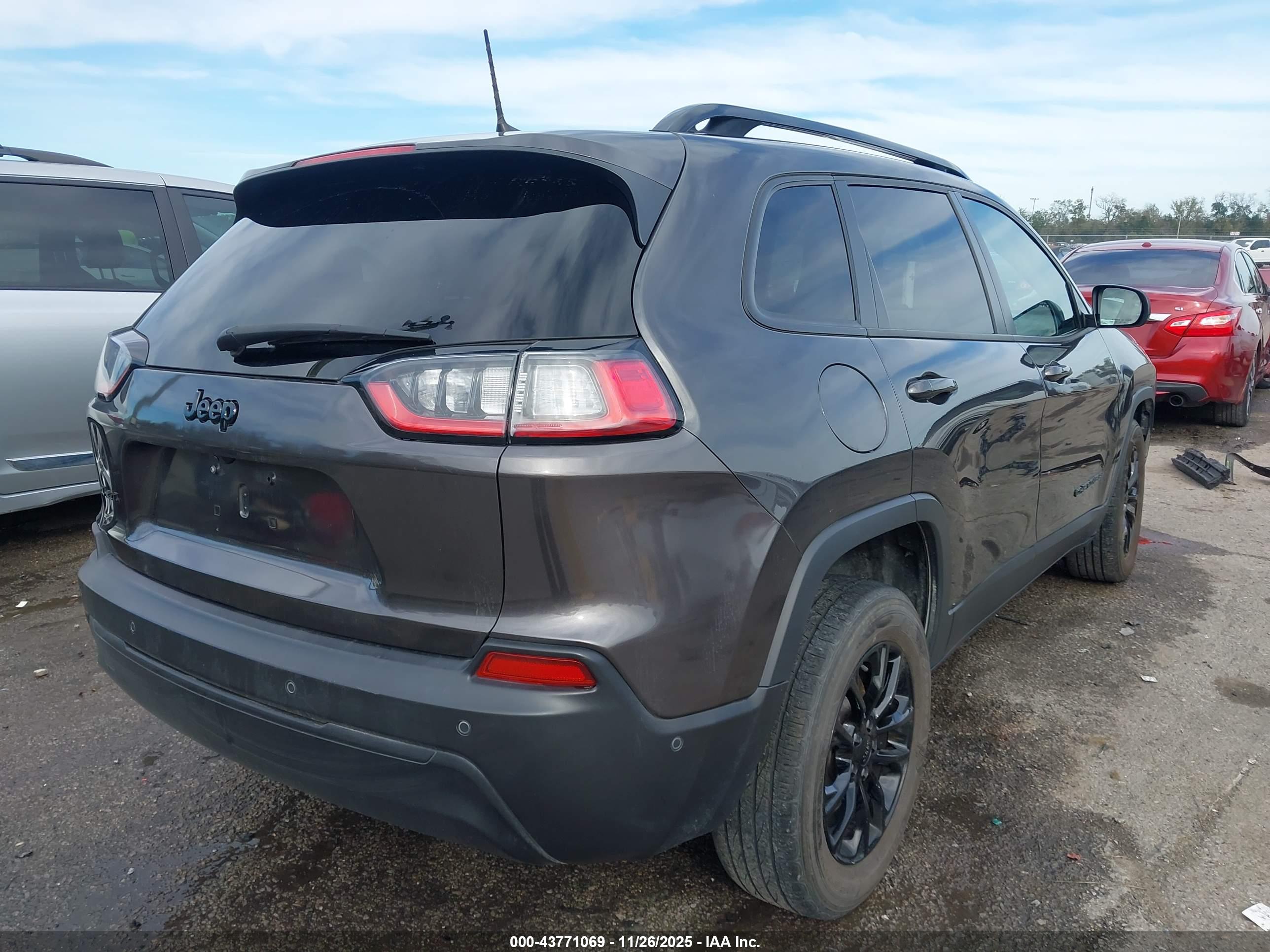JEEP CHEROKEE image 4