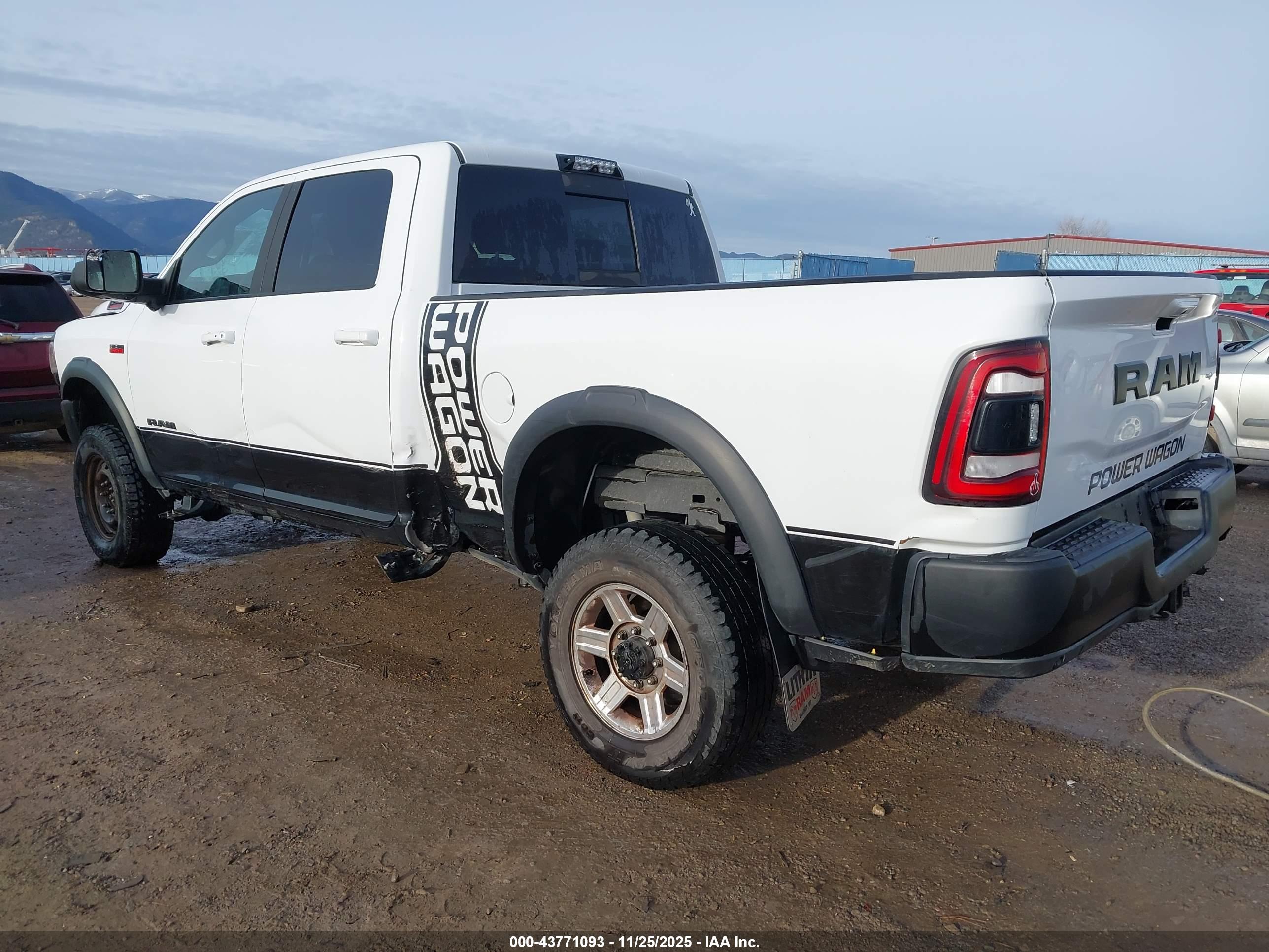 RAM 2500 image 3