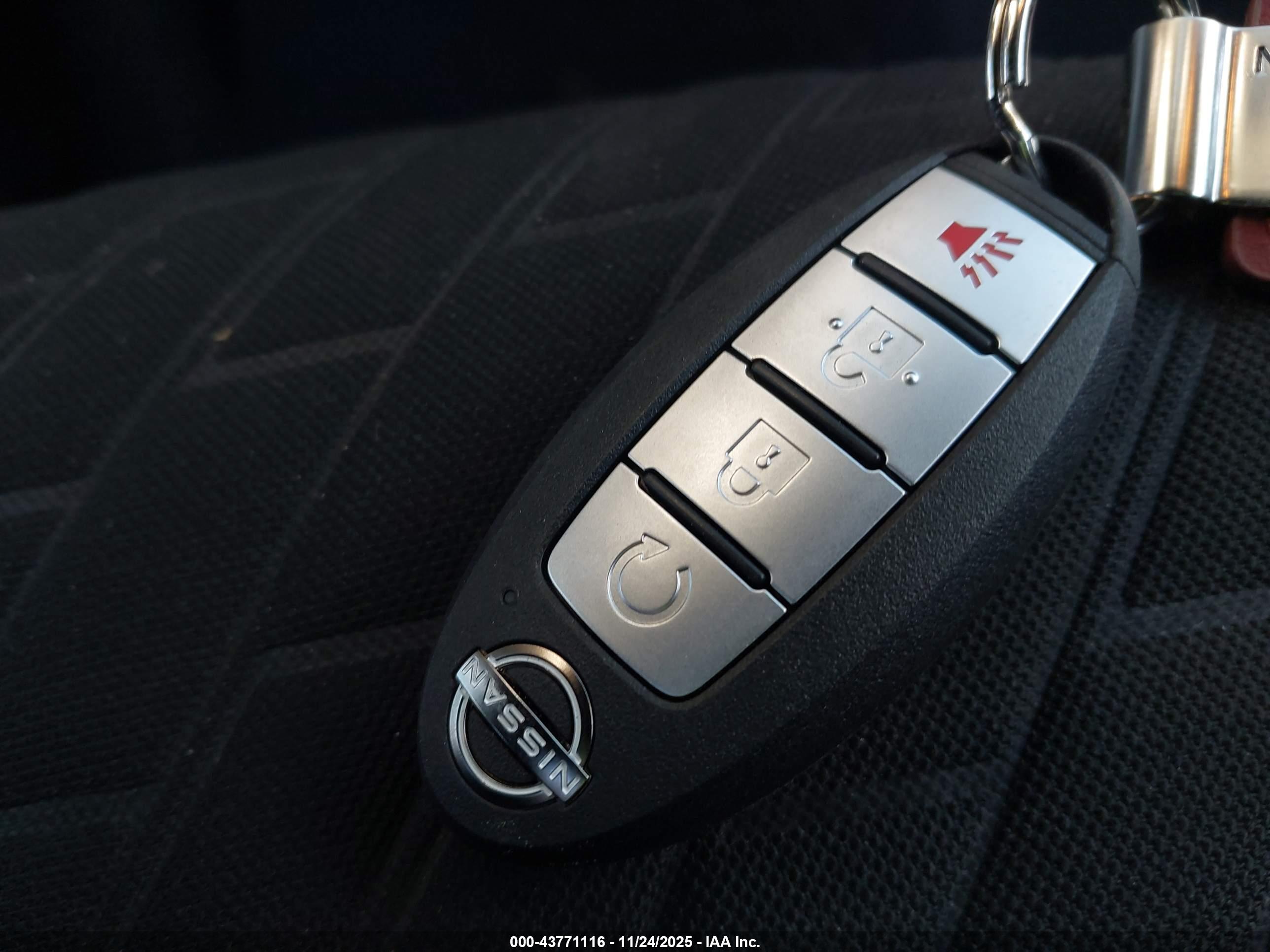 NISSAN KICKS image 11