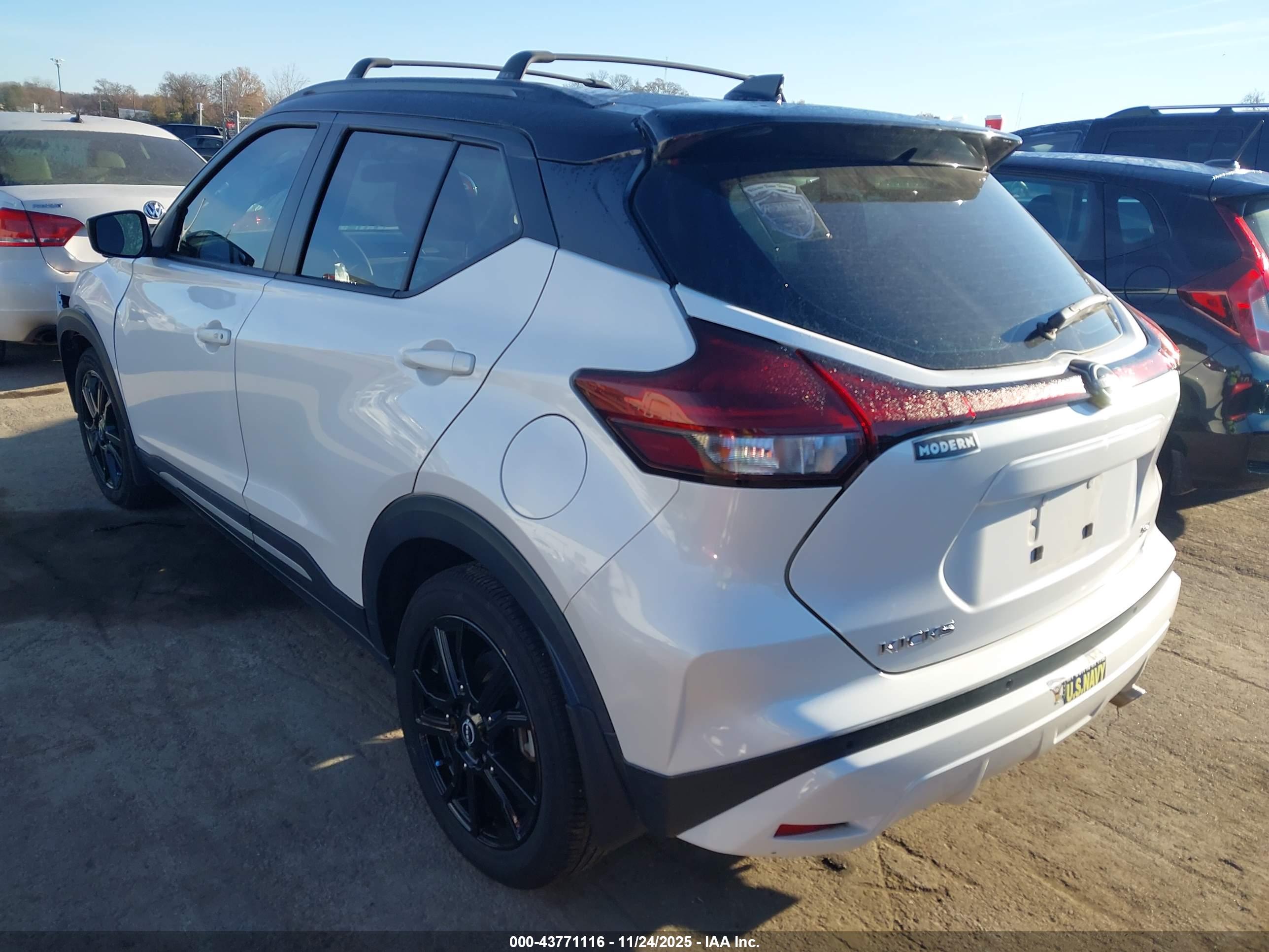 NISSAN KICKS image 3