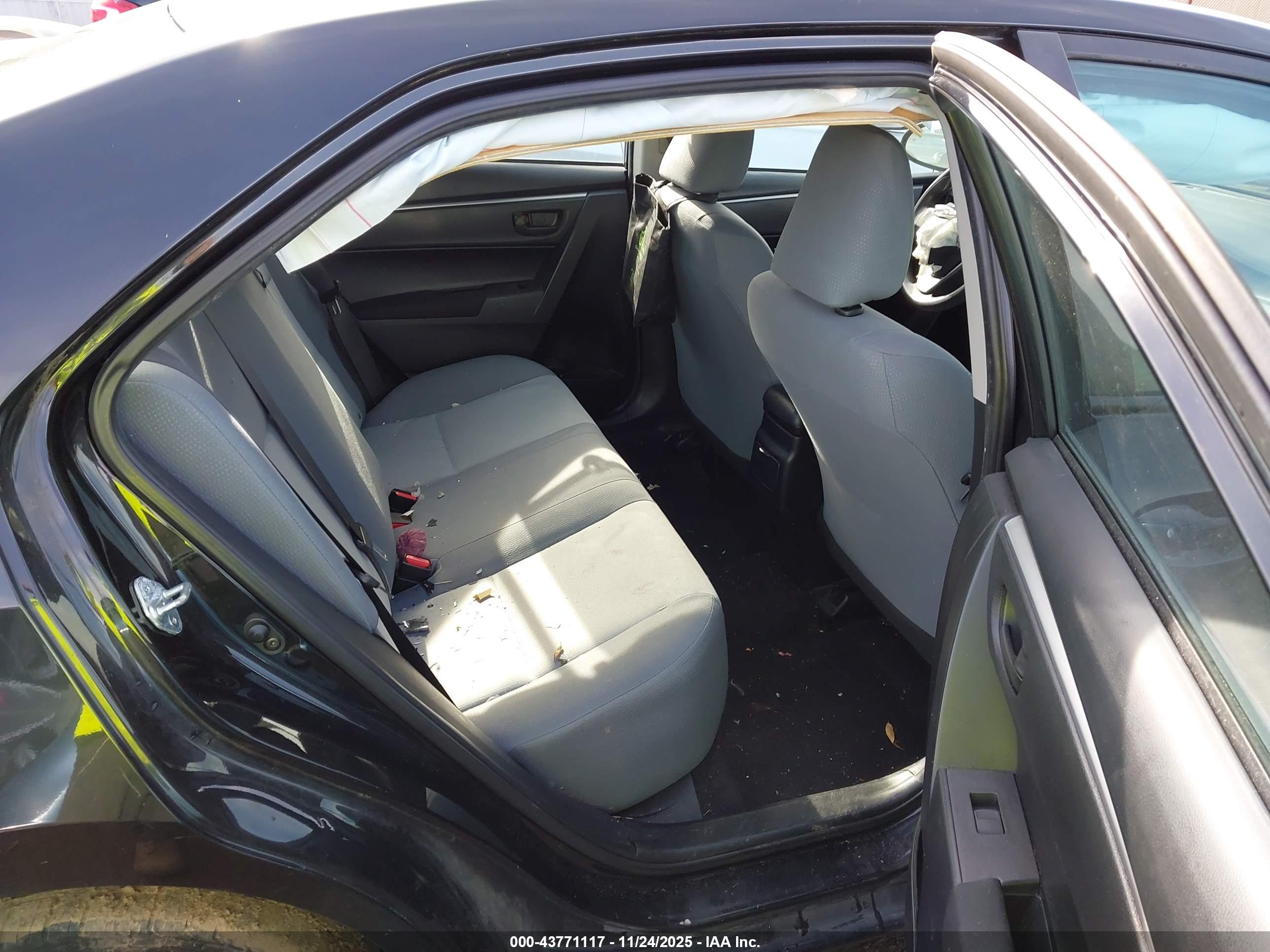 TOYOTA COROLLA image 8