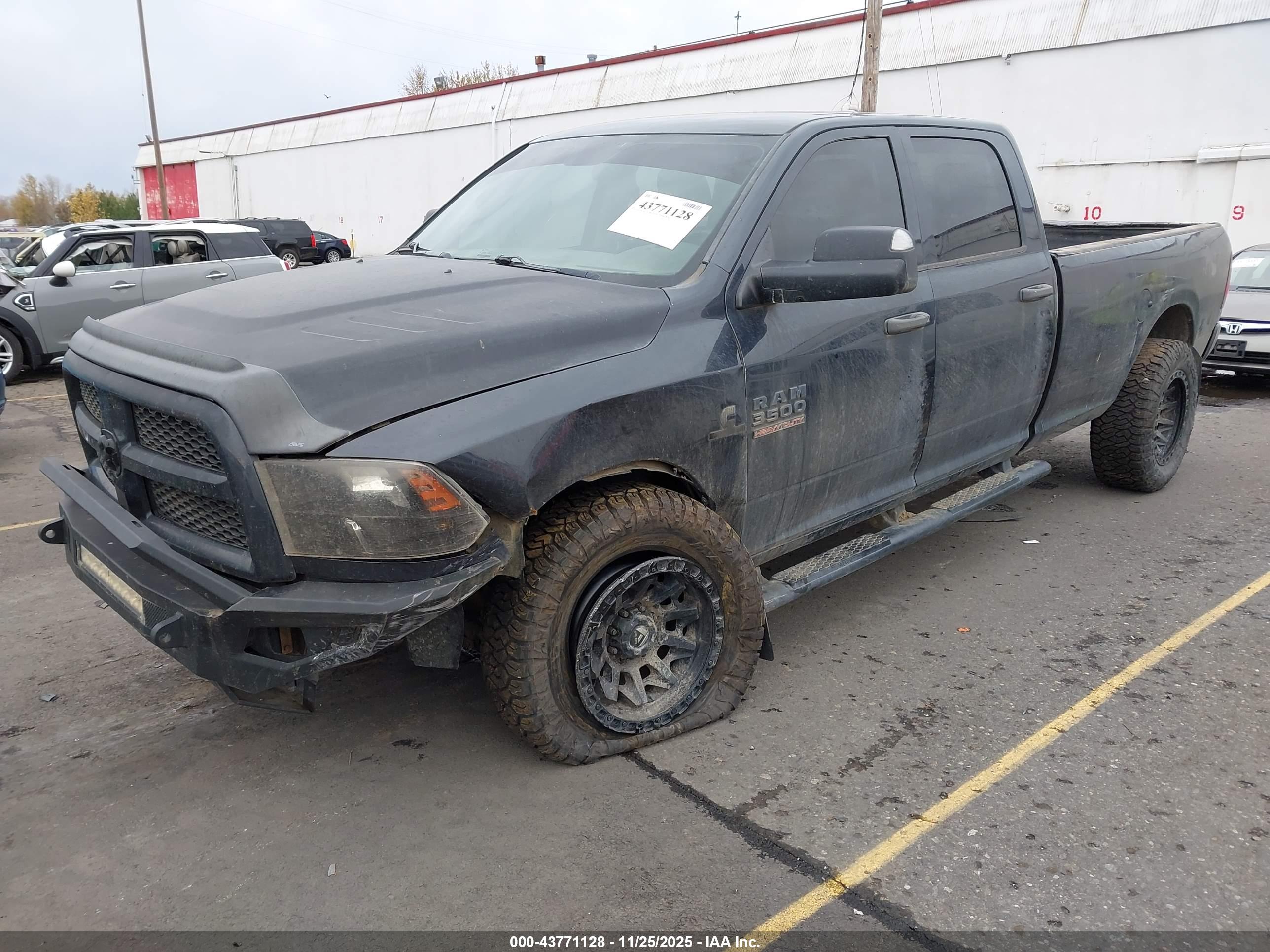 RAM 3500 image 2