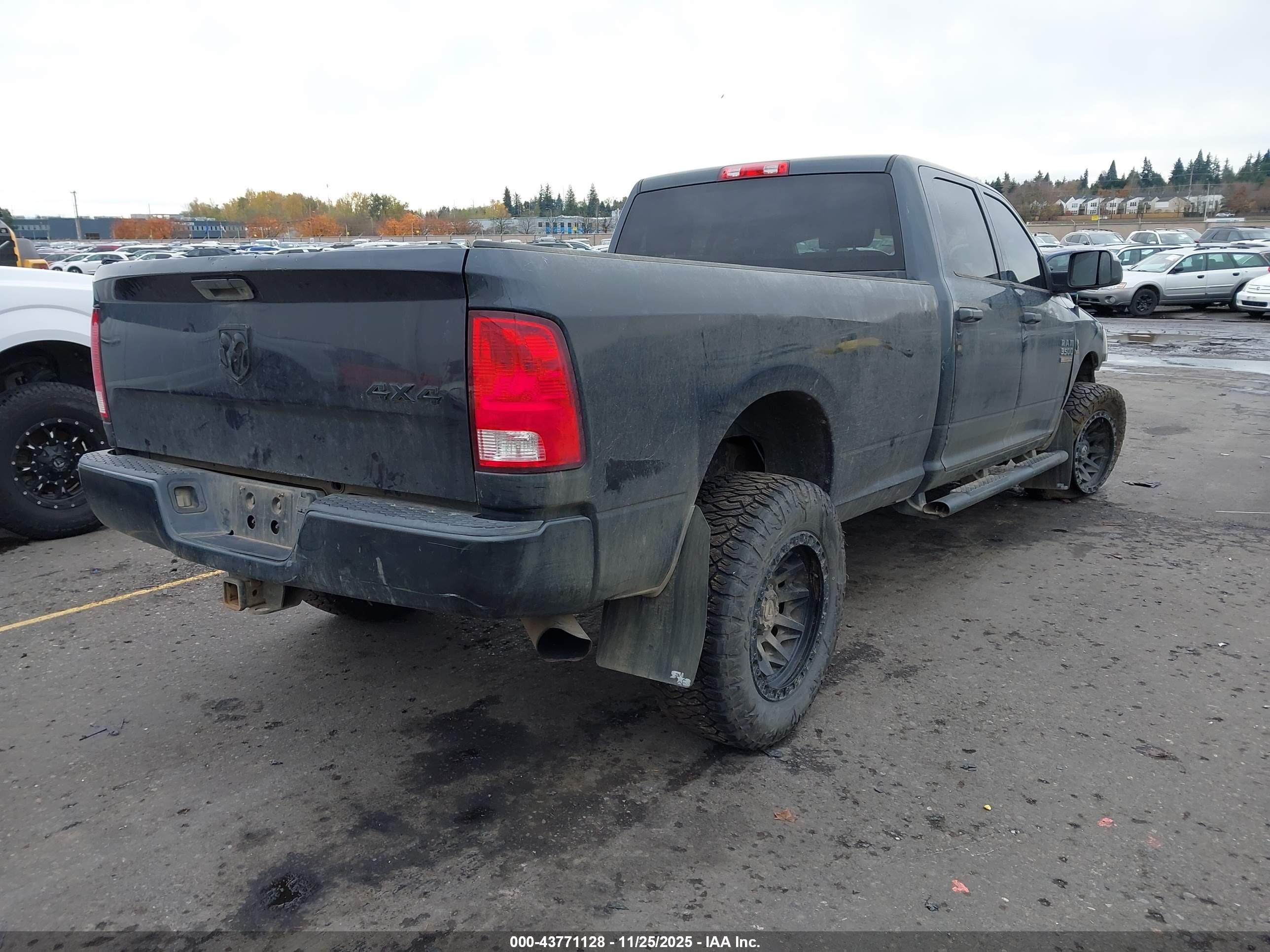 RAM 3500 image 4