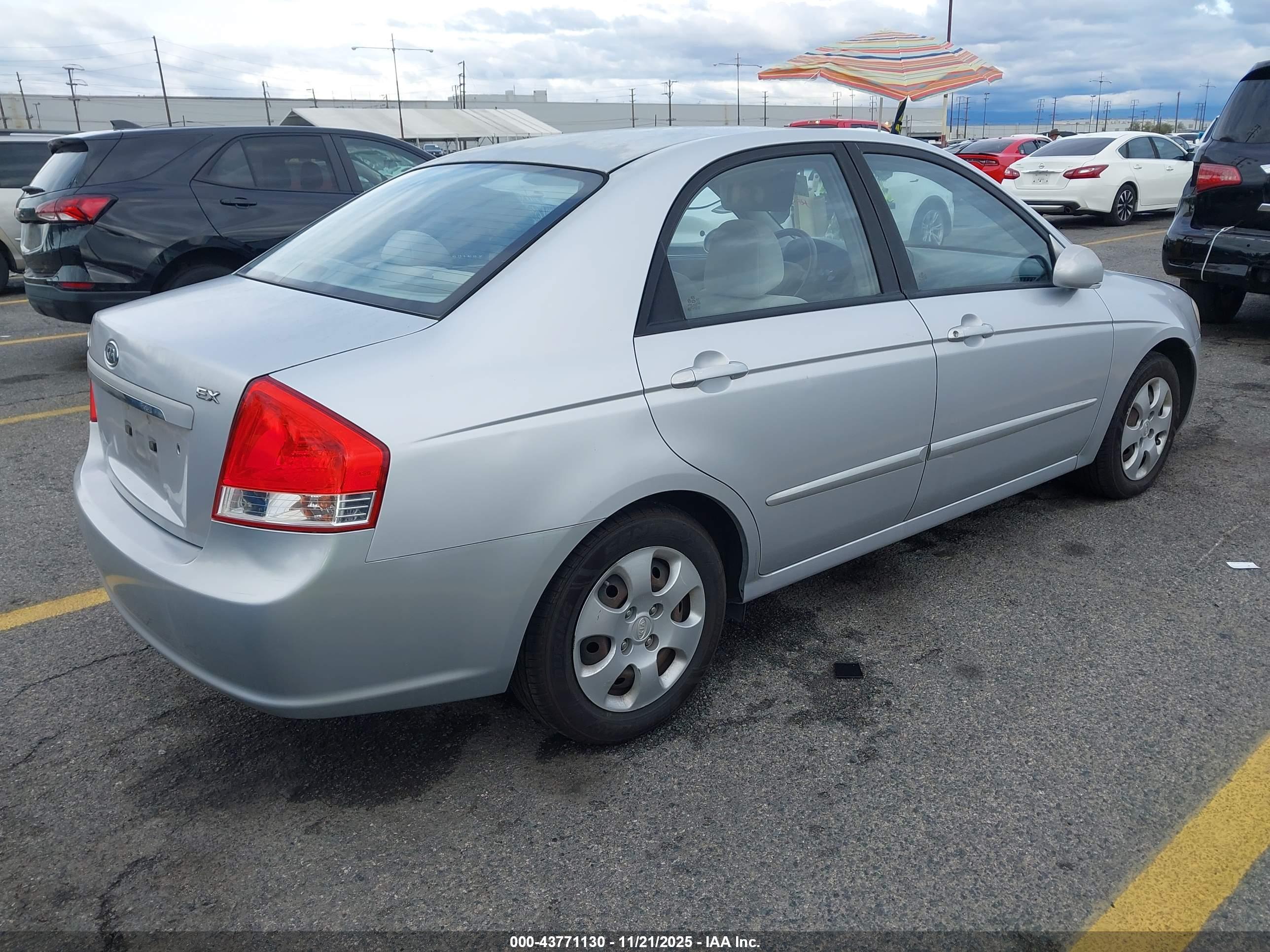 KIA SPECTRA image 4
