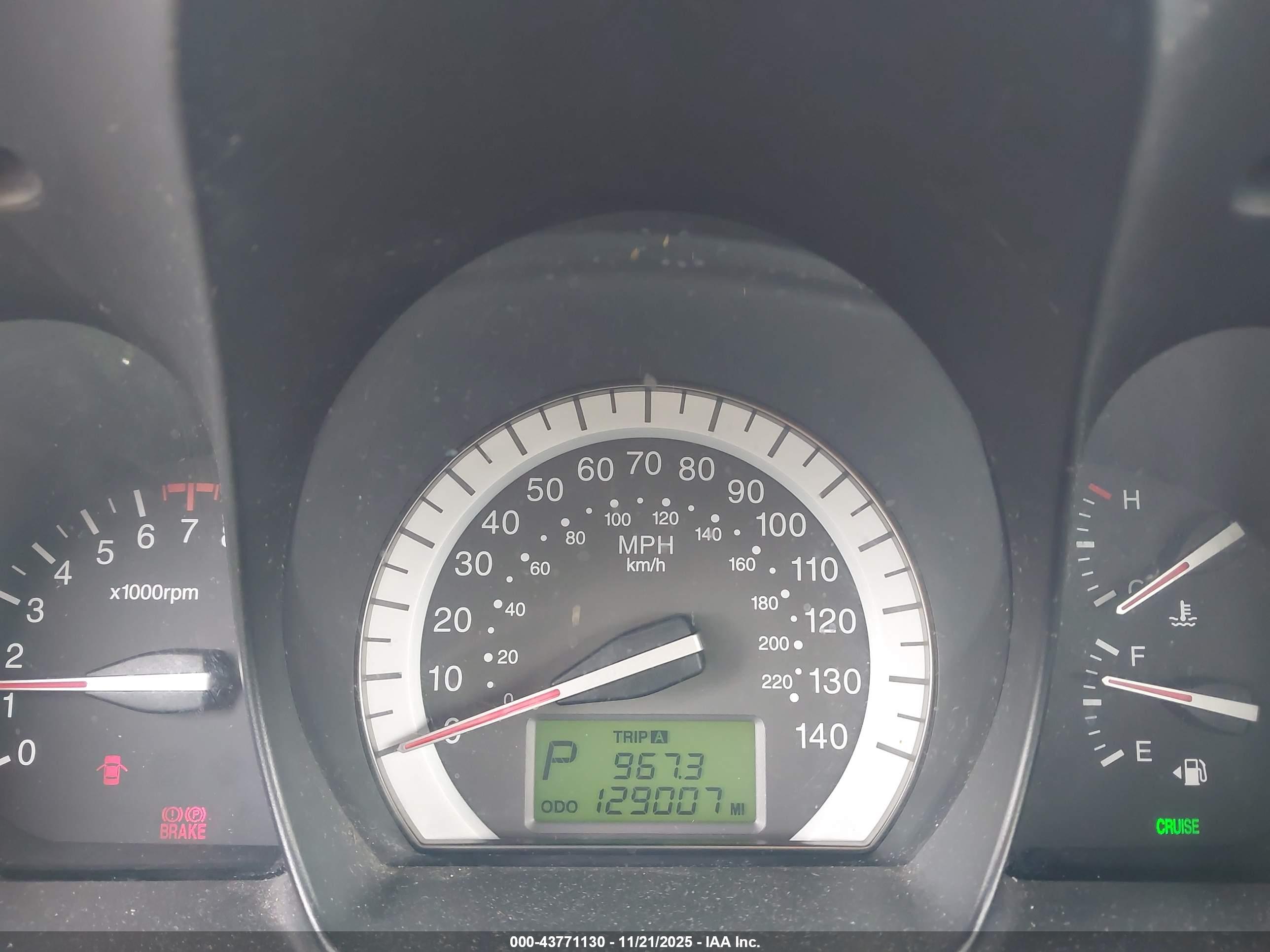 KIA SPECTRA image 7